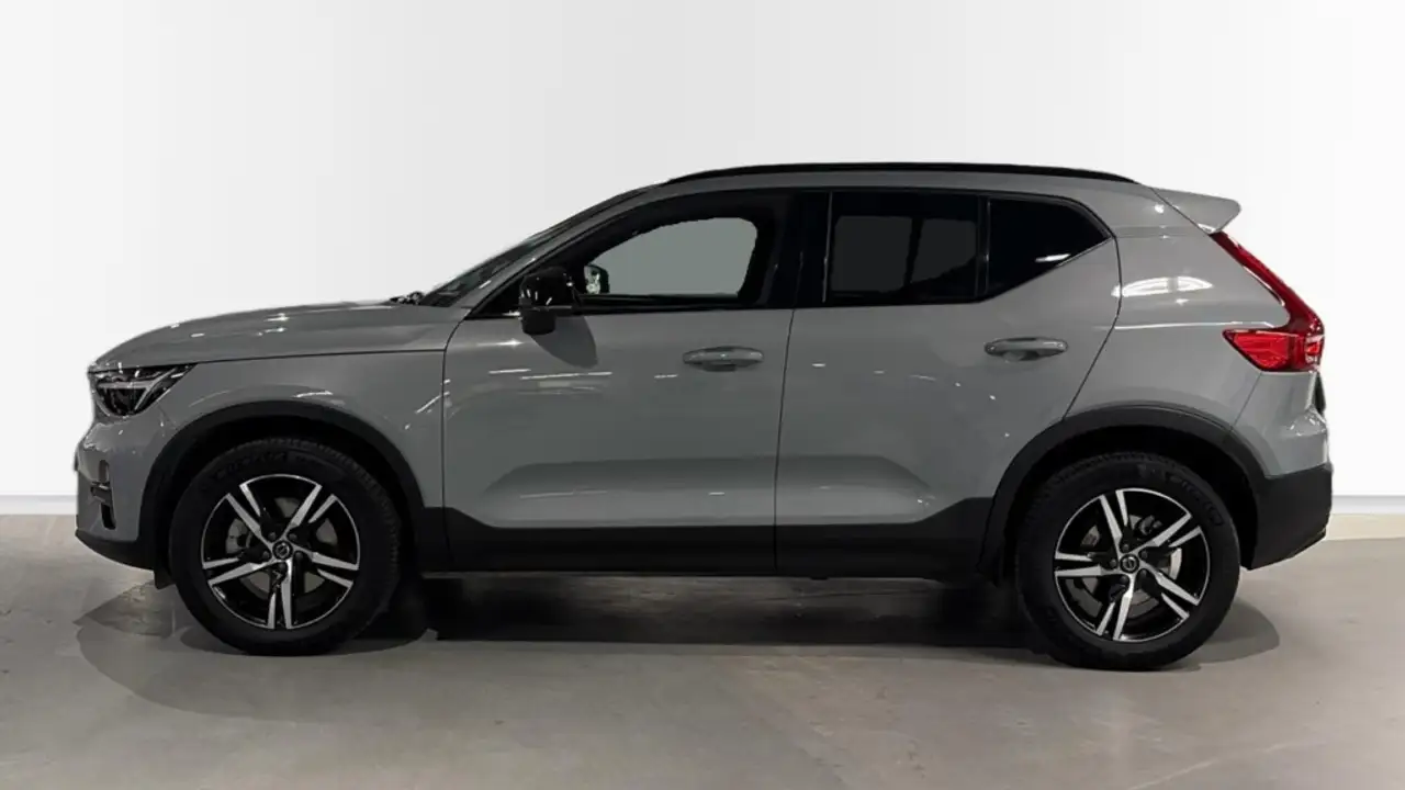 Volvo XC40 B3 Plus Bright Aut. — معرض صور السيارة 3