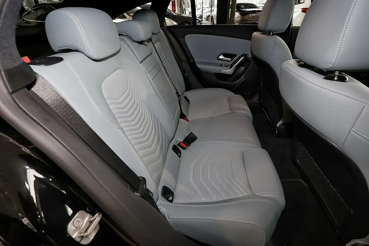 Mercedes-Benz CLA 180 KAMERA+PANO+SPURHALTE+18" — معرض صور السيارة 7