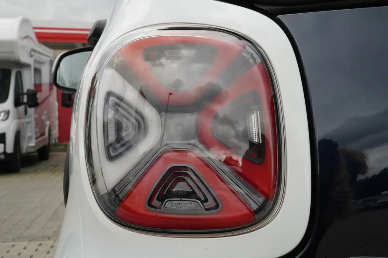 smart forTwo EQ fortwo cabrio Tempo Winter Kamera Ambiente Klima — معرض صور السيارة 32