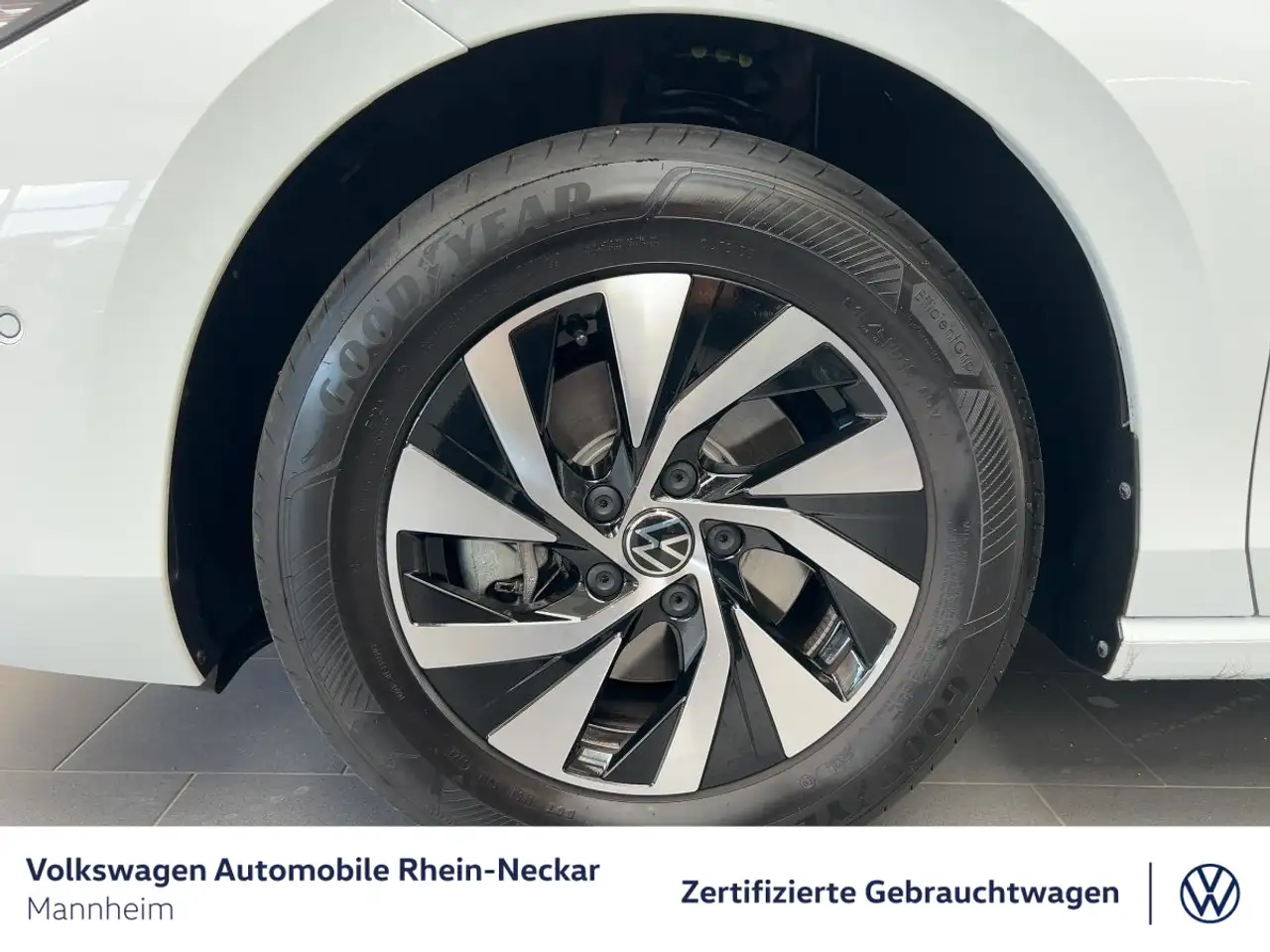 Volkswagen Passat Variant neues Modell 1.5 eTSI Navi Kamera — معرض صور السيارة 15