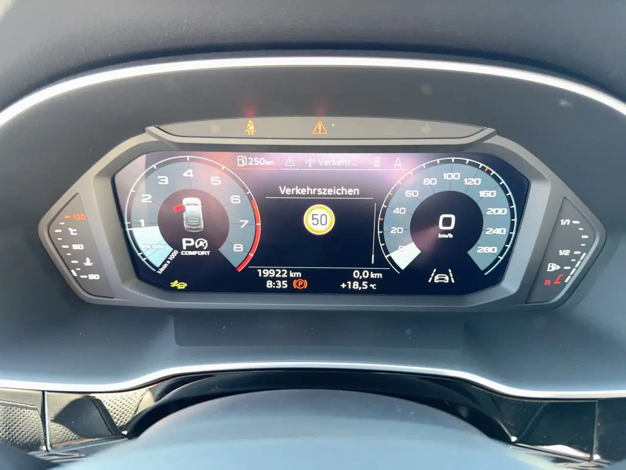Audi Q3 S line 40 TFSI qu AHK/Nav/LED/ASI/1 — معرض صور السيارة 10