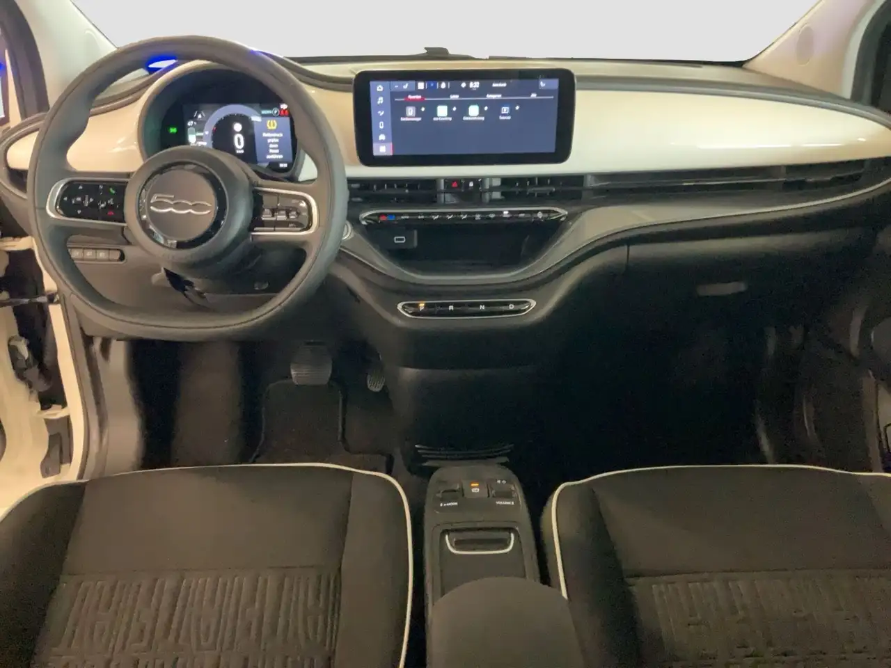 Fiat 500e 42 kWh + 16" Alufelgen — Vehicle gallery 10