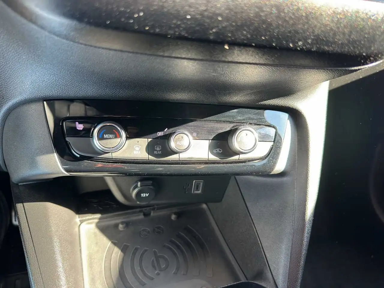 Opel Corsa GS //Navi/ Winterpaket/Kamera/Pano — Galería del vehículo 12
