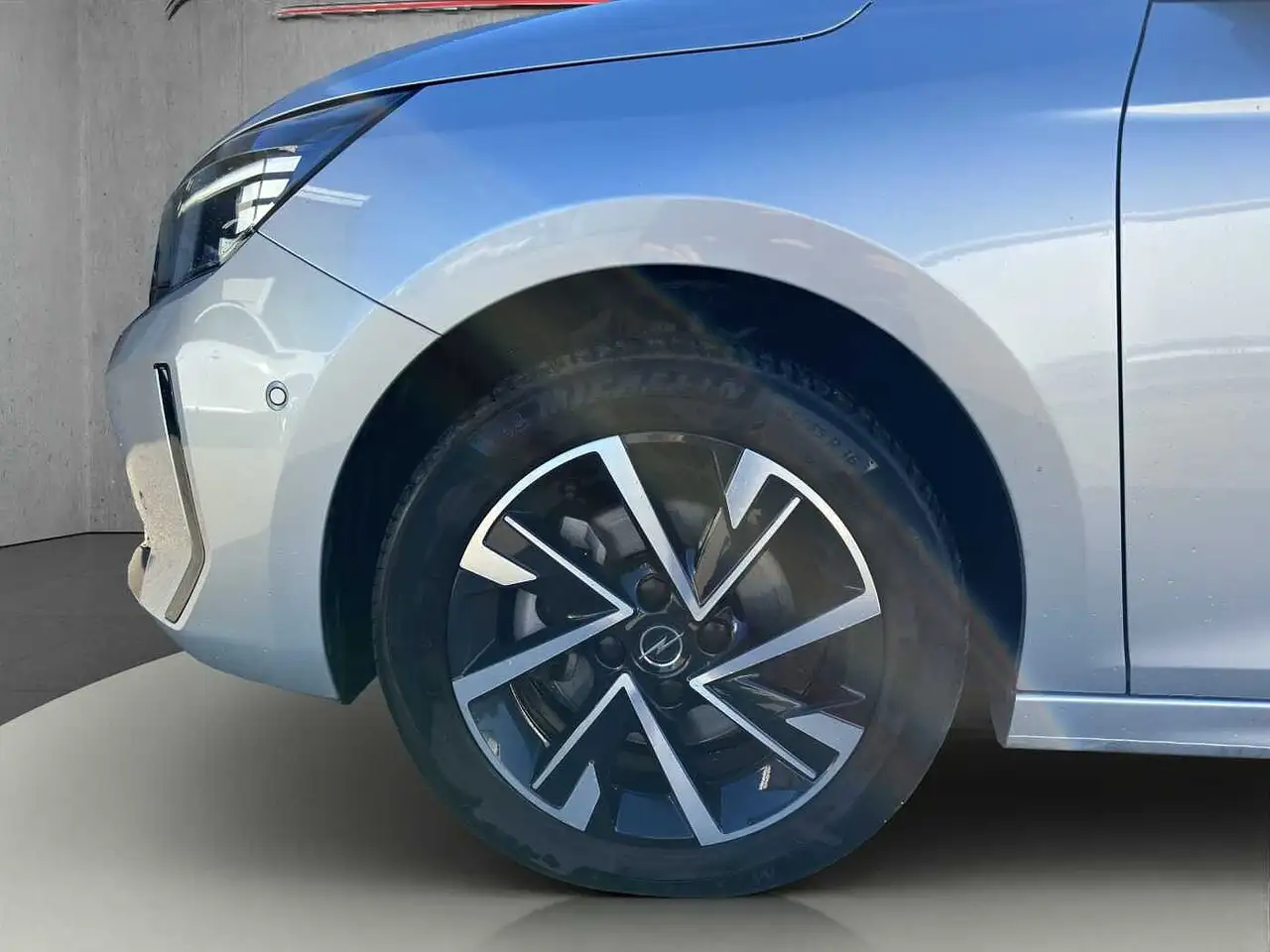 Opel Corsa GS //Navi/ Winterpaket/Kamera/Pano — Galería del vehículo 13