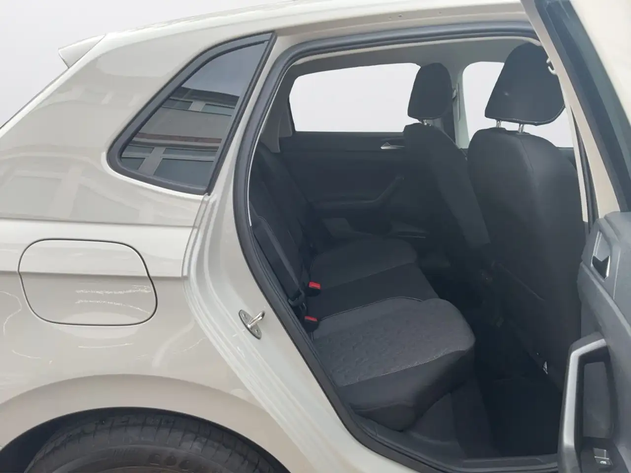 Volkswagen Polo Life 1,0 l TSI DSG/NAVI/IQ LIGHT/PDC Move — Galerie du véhicule 19