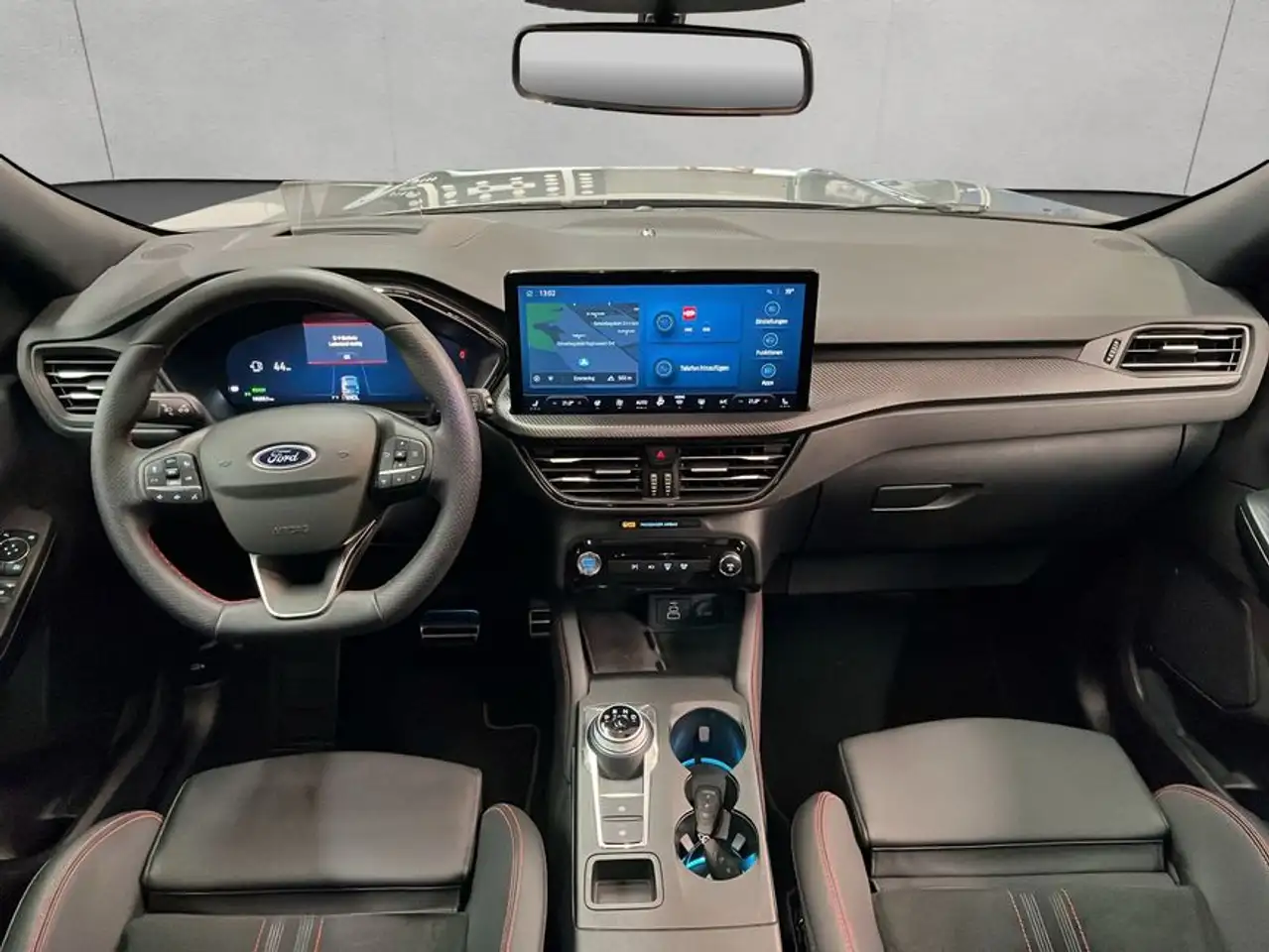Ford Kuga 2.5 Duratec FHEV ST-LINE X — معرض صور السيارة 13