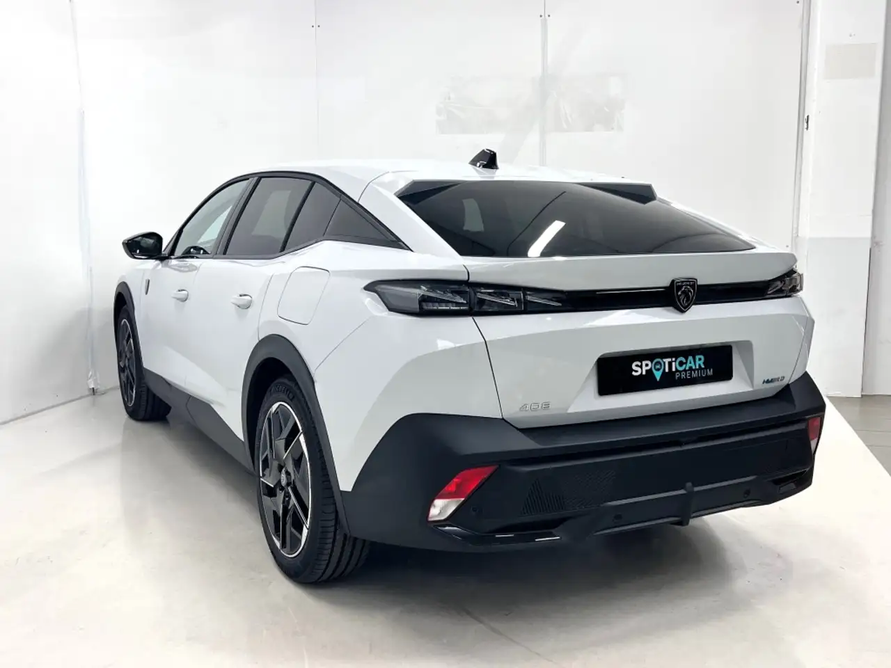 Peugeot 408 Hybrid 225 GT e-EAT8 — معرض صور السيارة 7