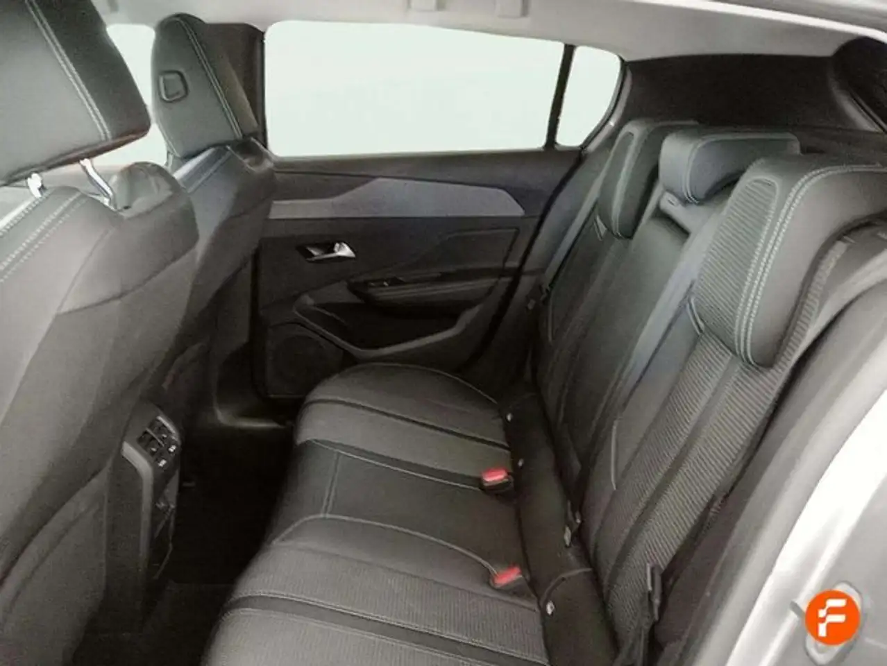 Peugeot 308 1.2 PureTech S&S Allure 130 — Galerie du véhicule 18