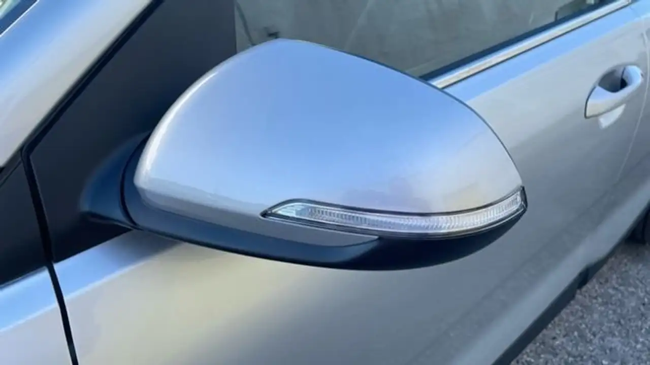 Kia Stonic 1.0 T-GDI MHEV IMT 74KW DRIVE 100CV 5P — معرض صور السيارة 21