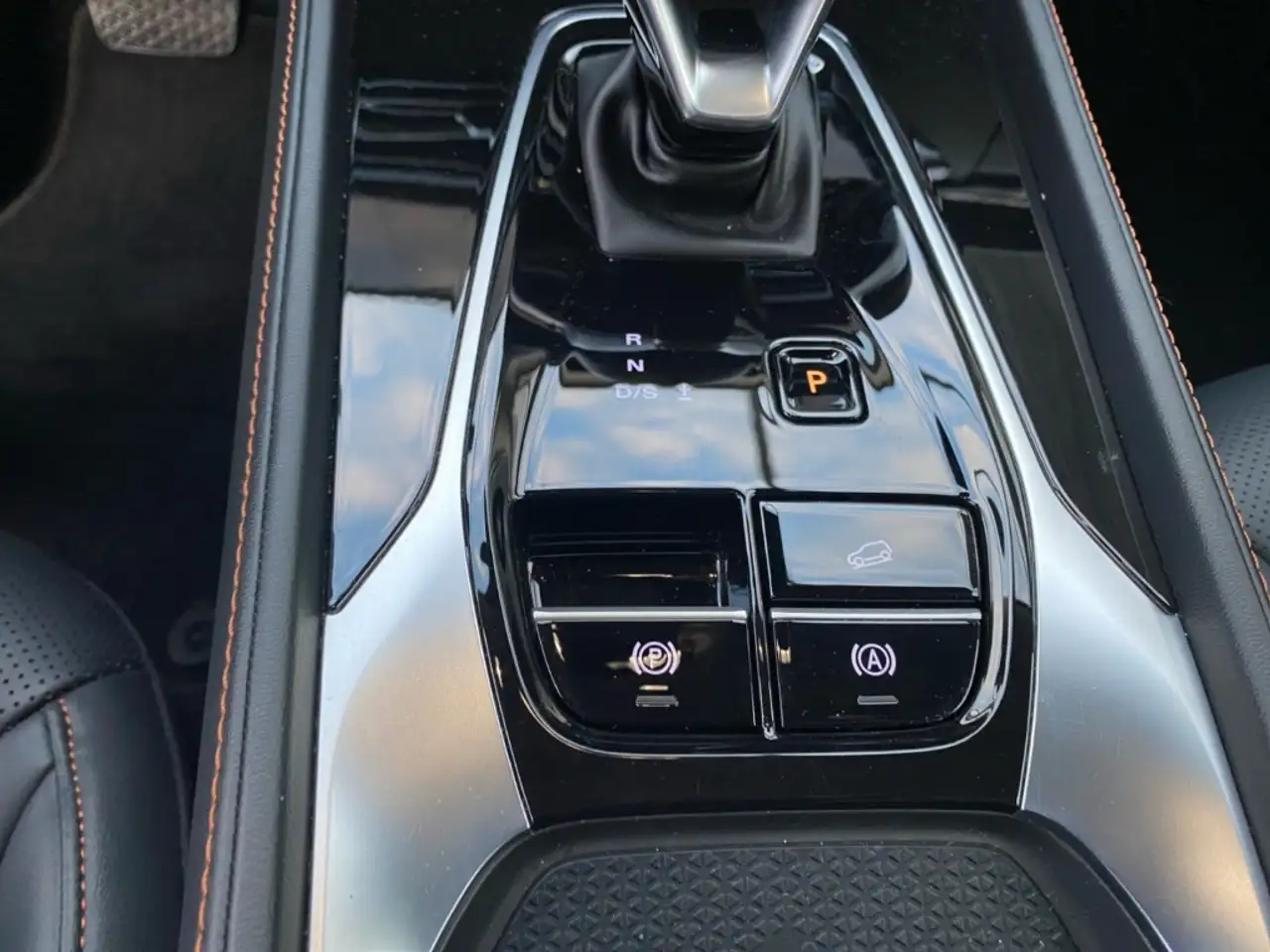 MG HS 1.5 T Luxury DCT *LED*360°*ACC*SHZ*el. Sitze* — Galería del vehículo 26