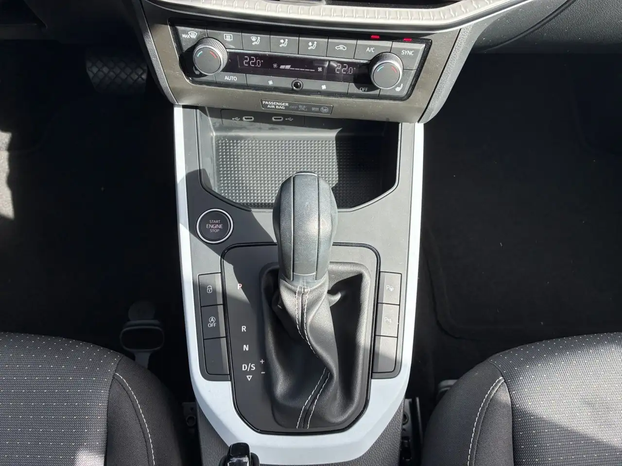 SEAT Arona 1.0 TSI DSG Style Edition Navi Rückfahrkam — معرض صور السيارة 11