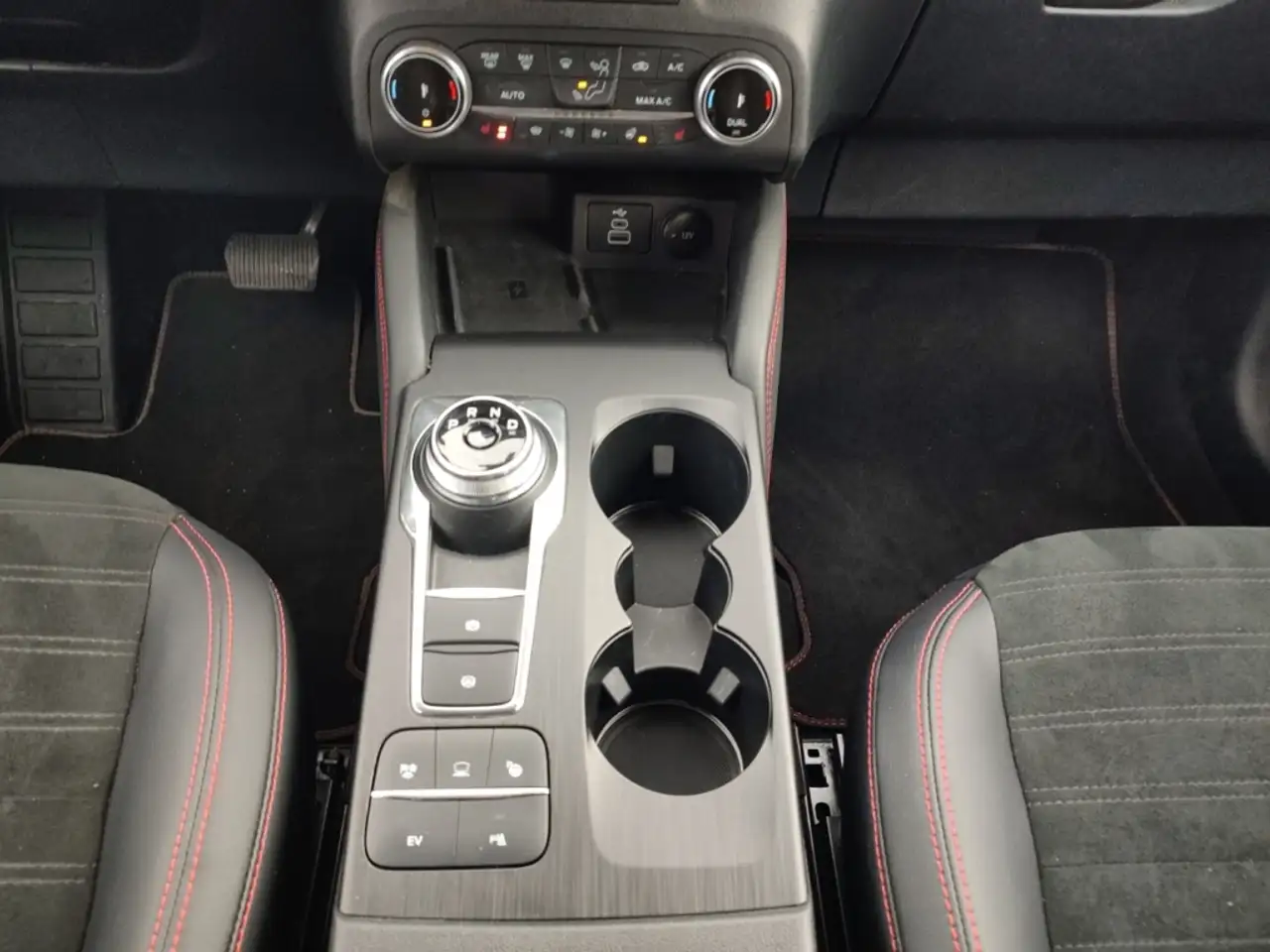 Ford Kuga ST-Line X PHEV NAVI PANO ACC AHK RFK HeadUp 4xSHZ — Vehicle gallery 14