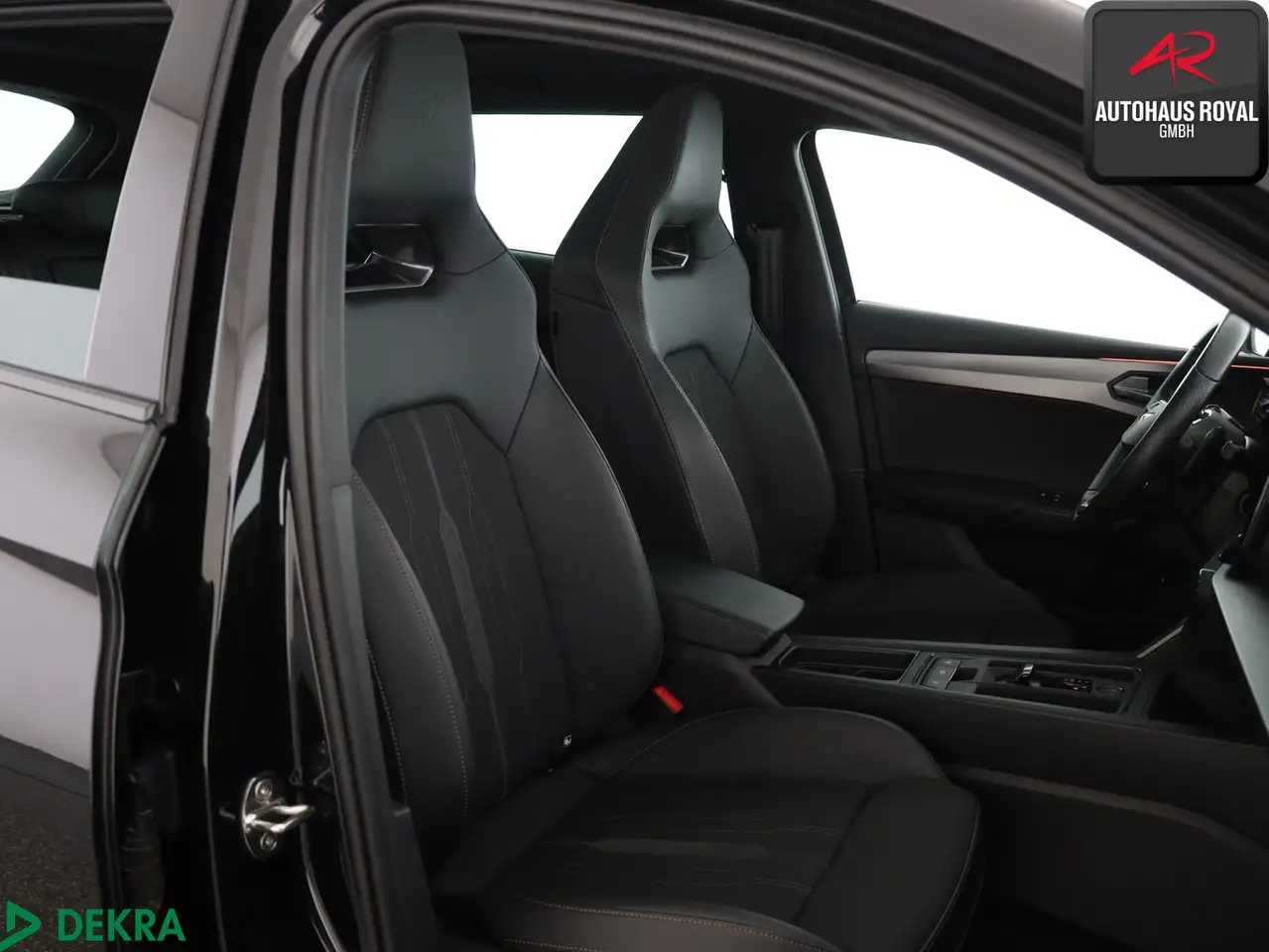CUPRA Leon ST 2.0 TSI VZ PANO,MATRIX,BEATS,MEMORY,ACC — معرض صور السيارة 12