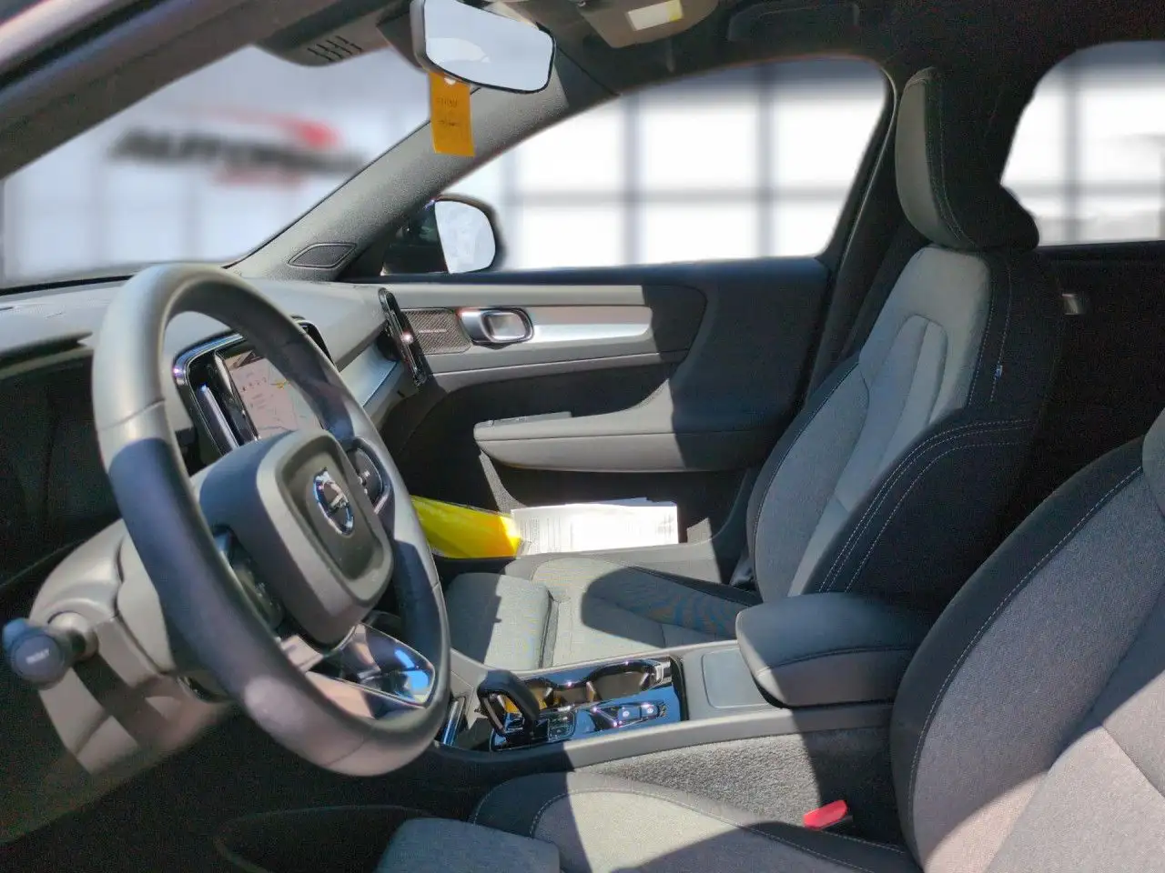 Volvo XC40 B3 (Benzin) Plus Dark 2WD - RFK/HK Bluetooth — Vehicle gallery 13