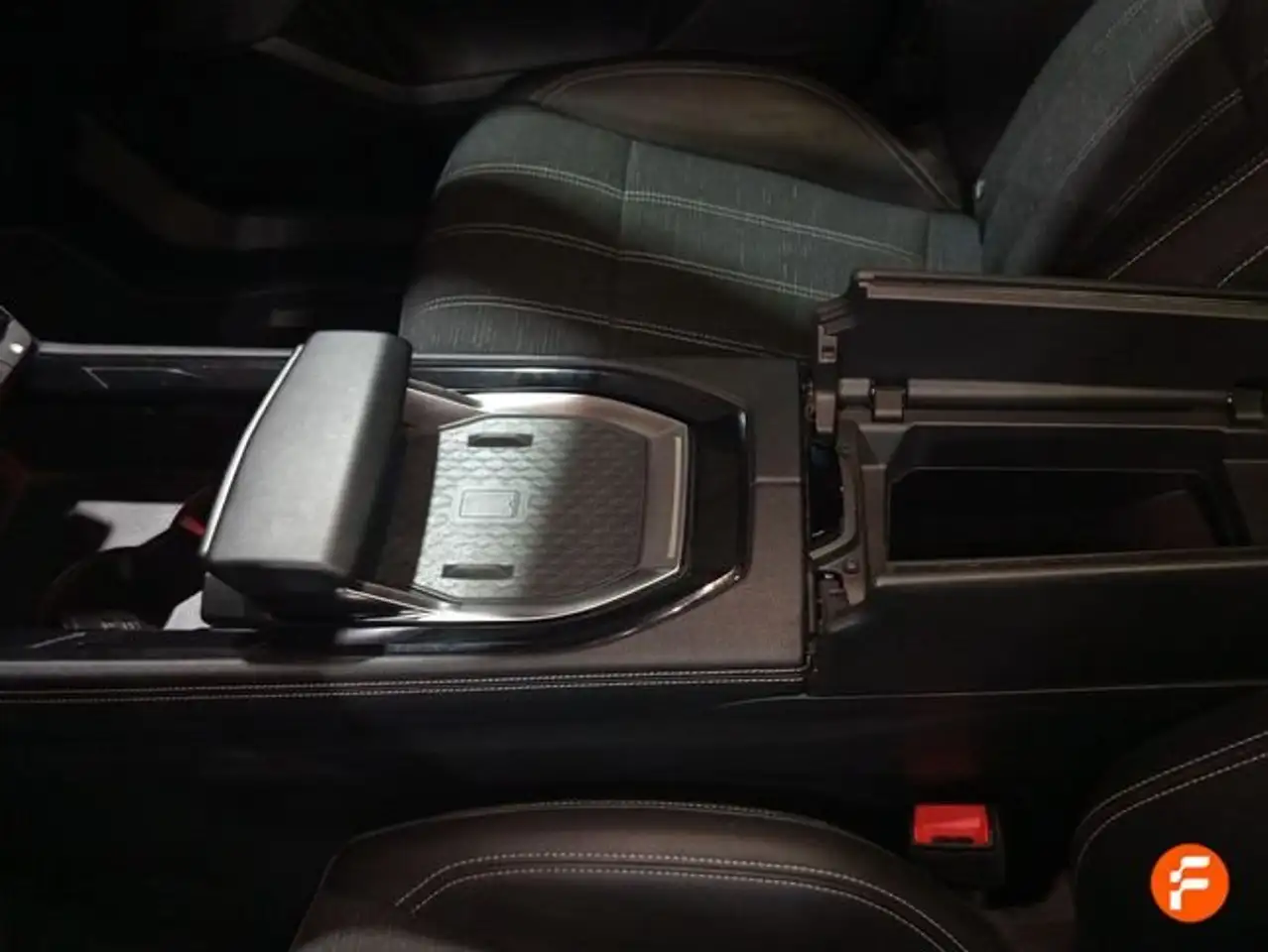 Renault Austral Evolution Mild Hybrid 116kW Auto — معرض صور السيارة 21