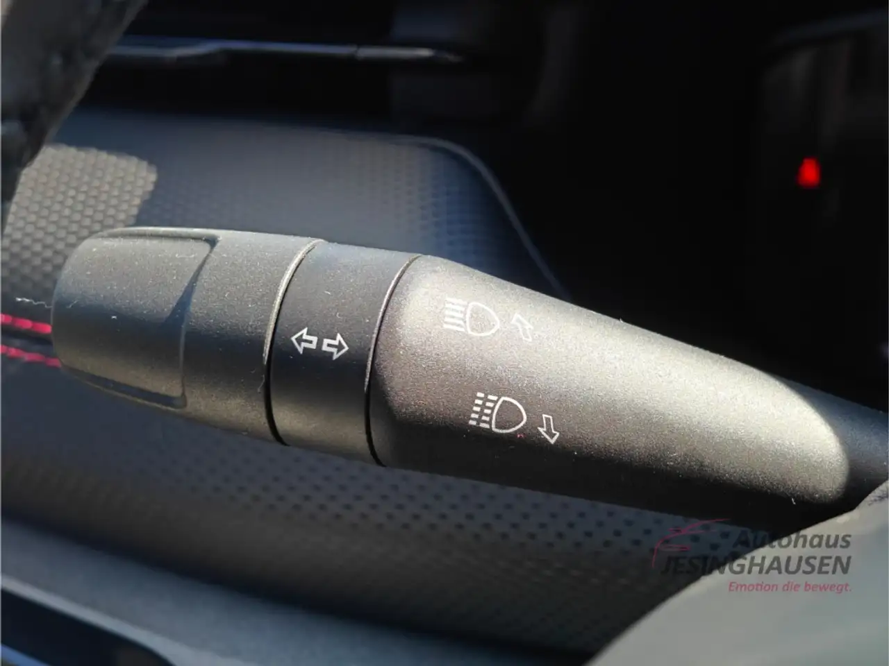Jeep Compass e-Hybrid+WinterP.+LED+ Apple CarPlay+Android Auto+ — Vehicle gallery 20