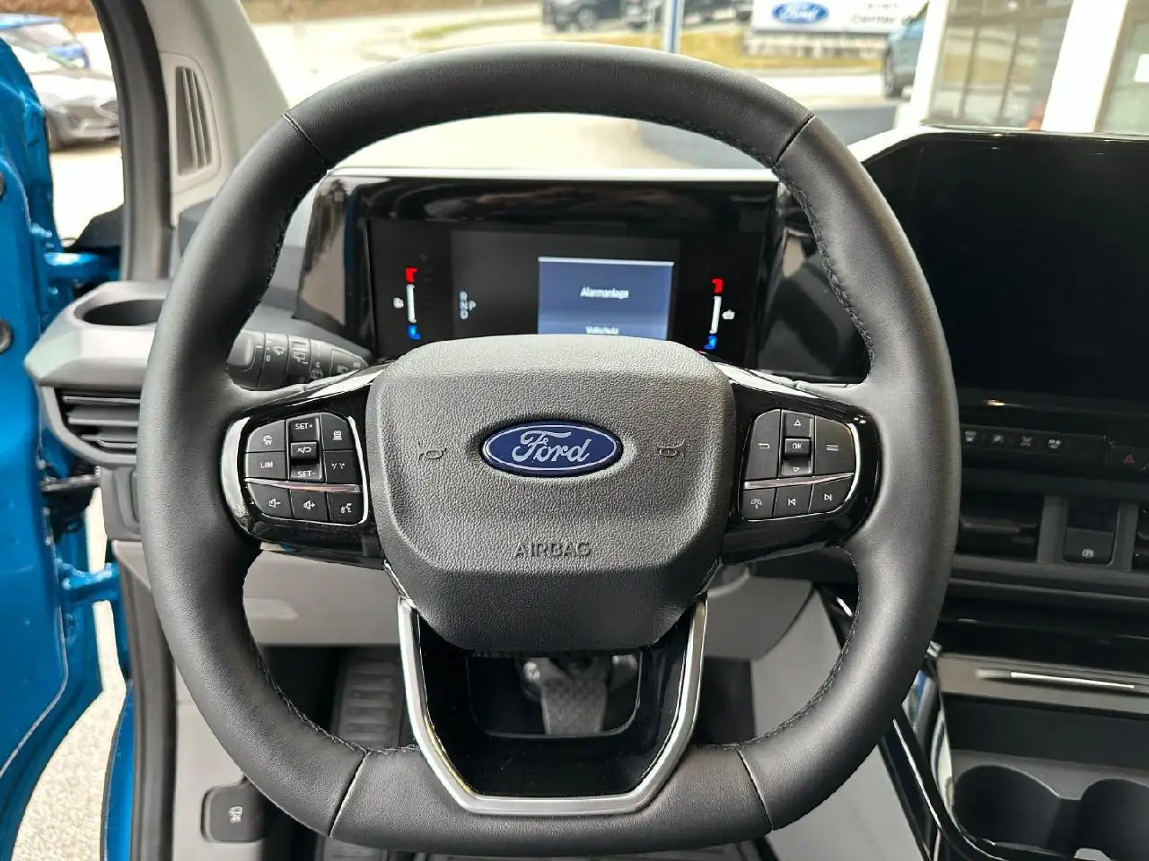 Ford Tourneo Custom E 340 L1 Tourneo Sport RWD — Galería del vehículo 10