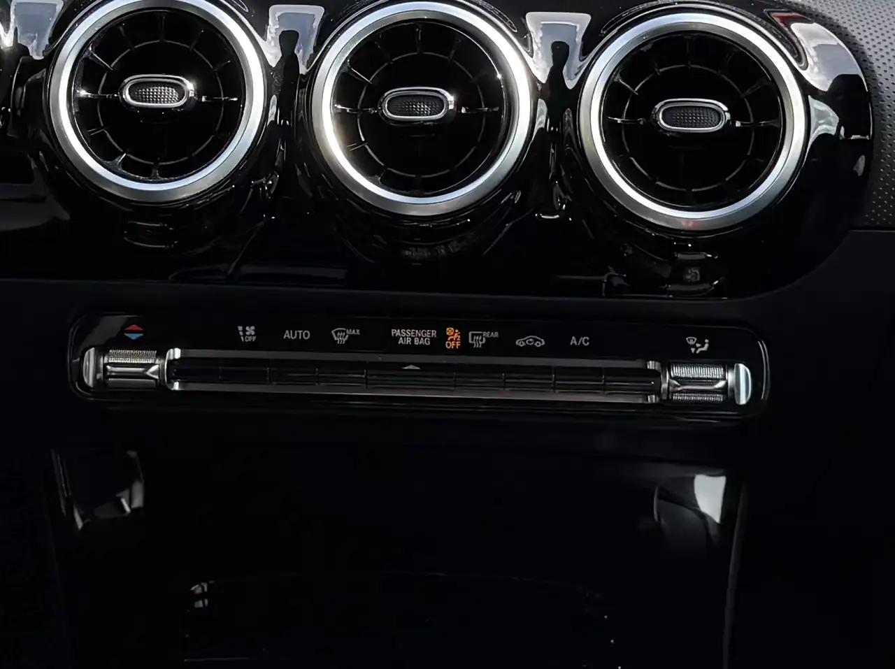 Mercedes-Benz A 200 Limousine"Cam"LenkHZ"SZH"AHK"Widescreen" — Galerie du véhicule 25