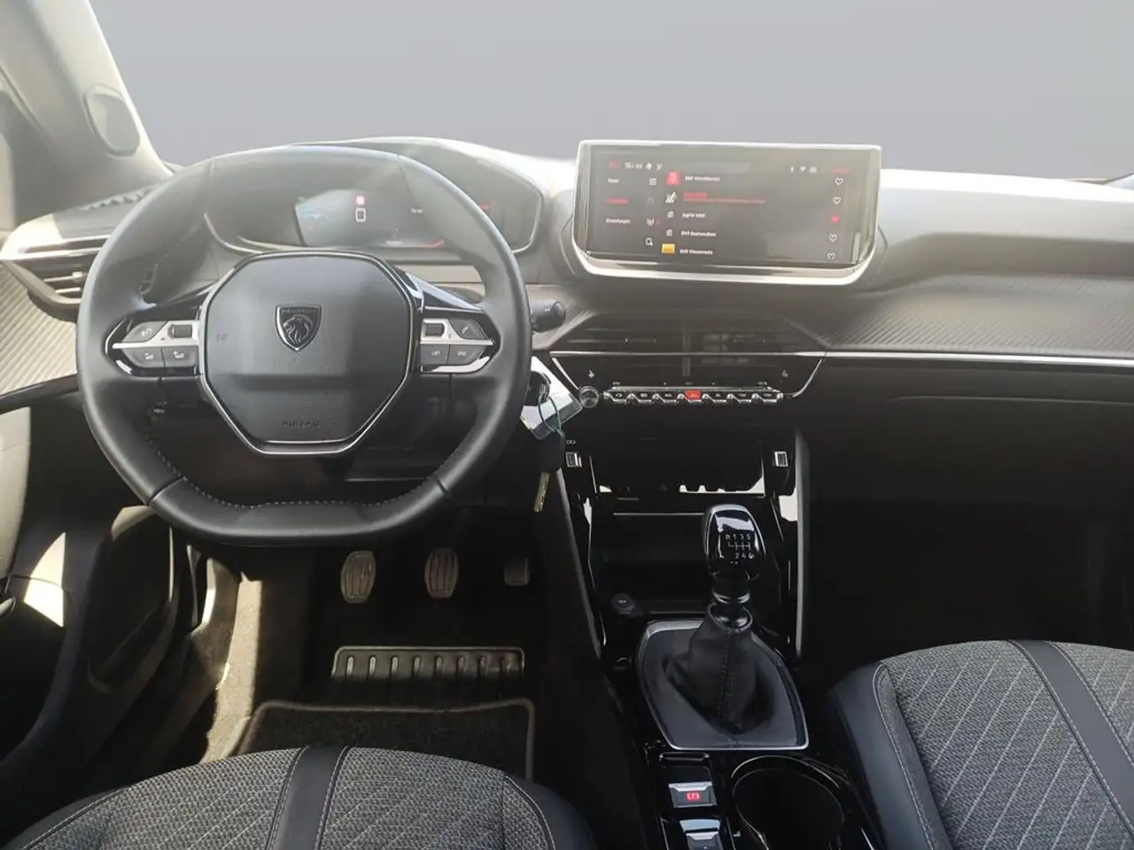 Peugeot 2008 Neuer 2008 Allure PureTech 100 — معرض صور السيارة 10