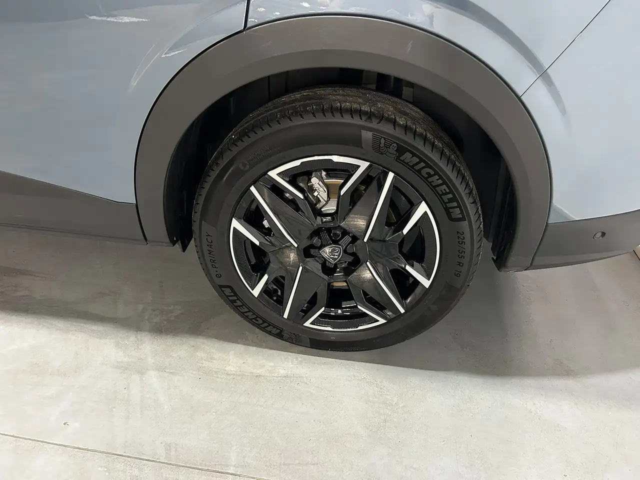 Peugeot 5008 Hybrid 136 Allure eDCS6 — معرض صور السيارة 13