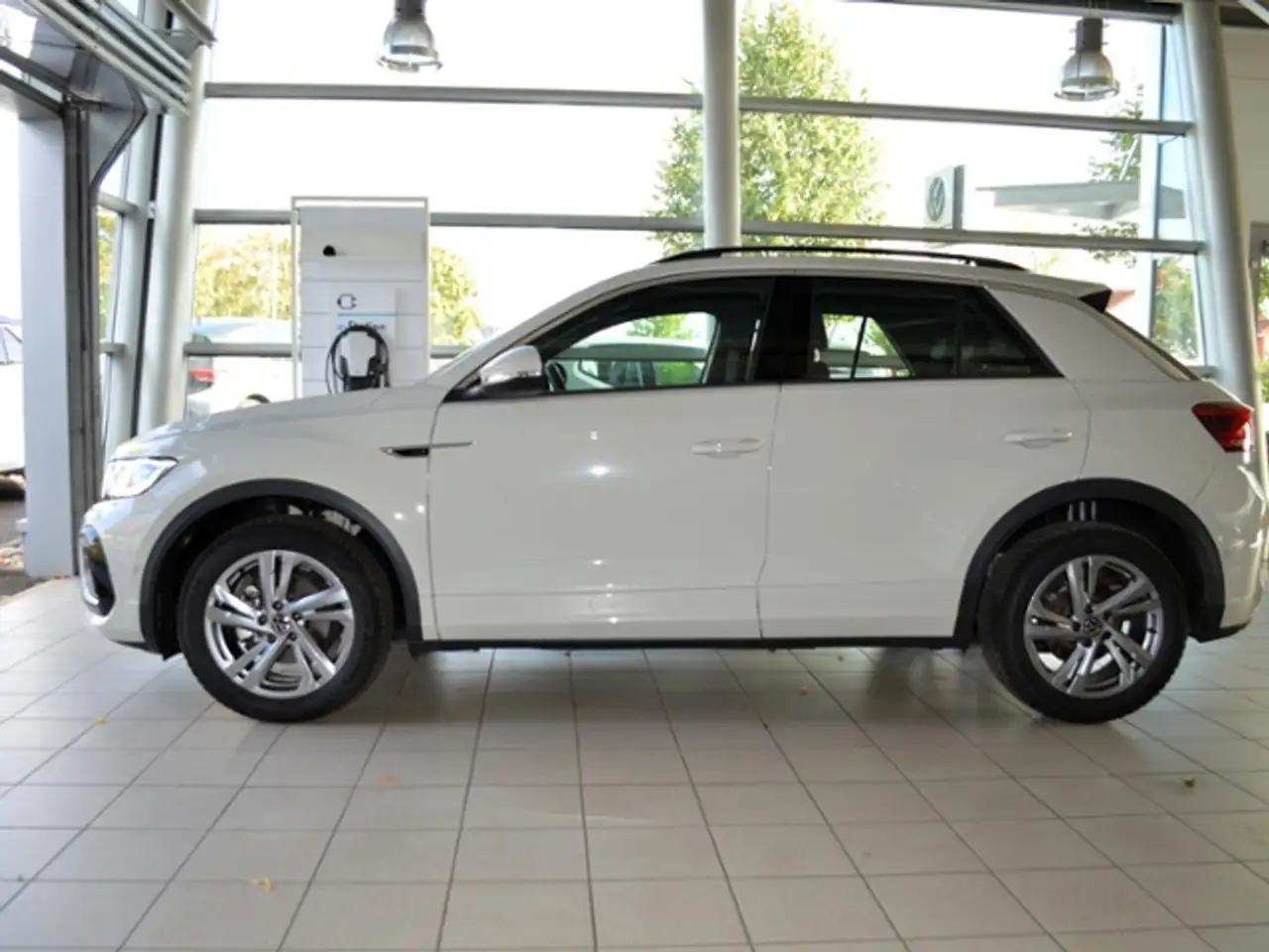 Volkswagen T-Roc 1,0 TSI R-Line KLIMA LED ALU SHZ — Galerie du véhicule 3