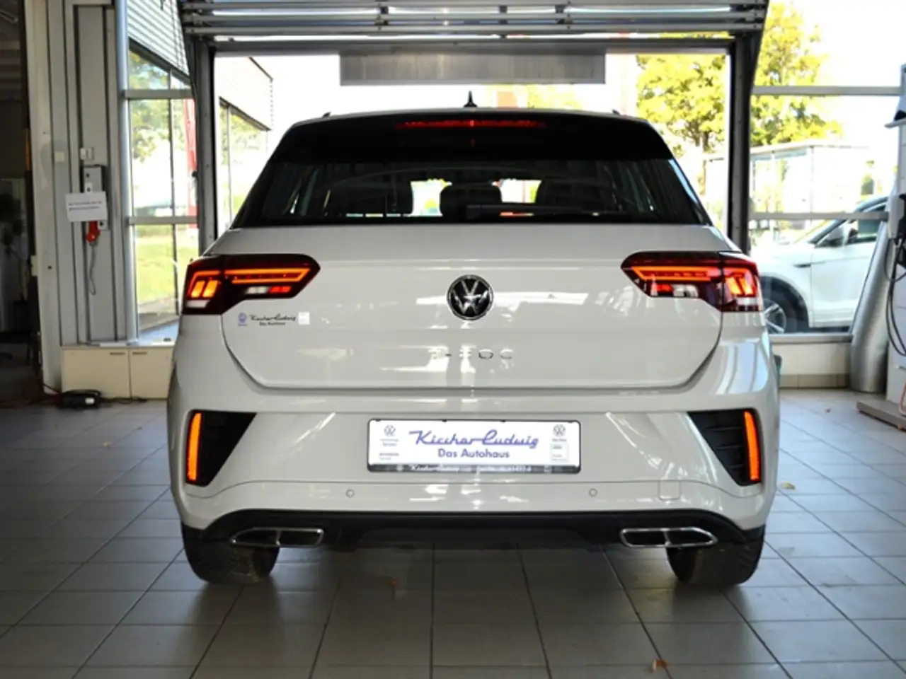 Volkswagen T-Roc 1,0 TSI R-Line KLIMA LED ALU SHZ — Galerie du véhicule 10