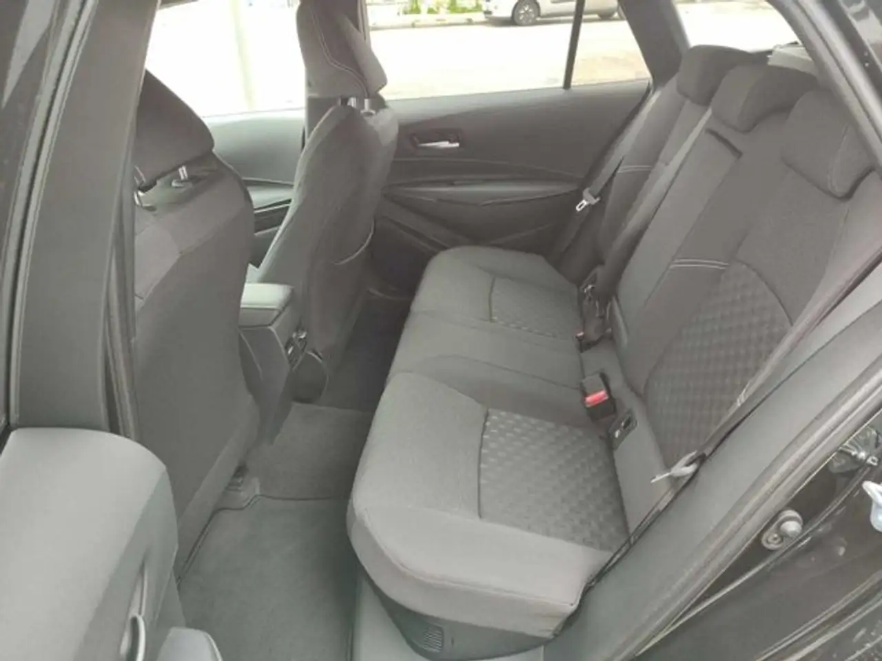 Suzuki Swace Comfort+ MHEV Autom NAVI ACC Klimaautom — Vehicle gallery 14