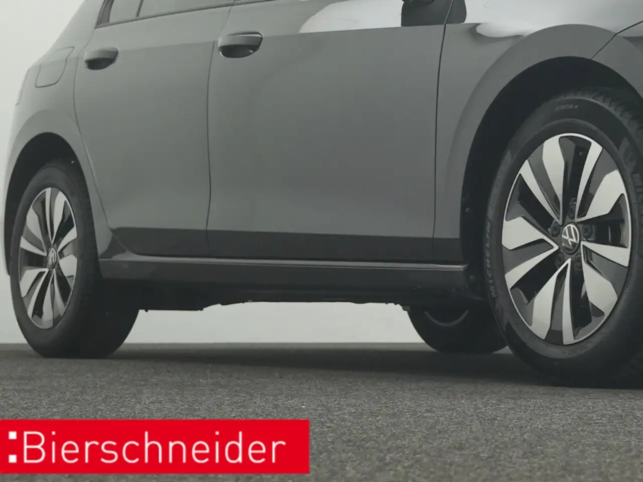 Volkswagen Golf 8 1.0 TSI MOVE ALU 16 PDC — Vehicle gallery 34