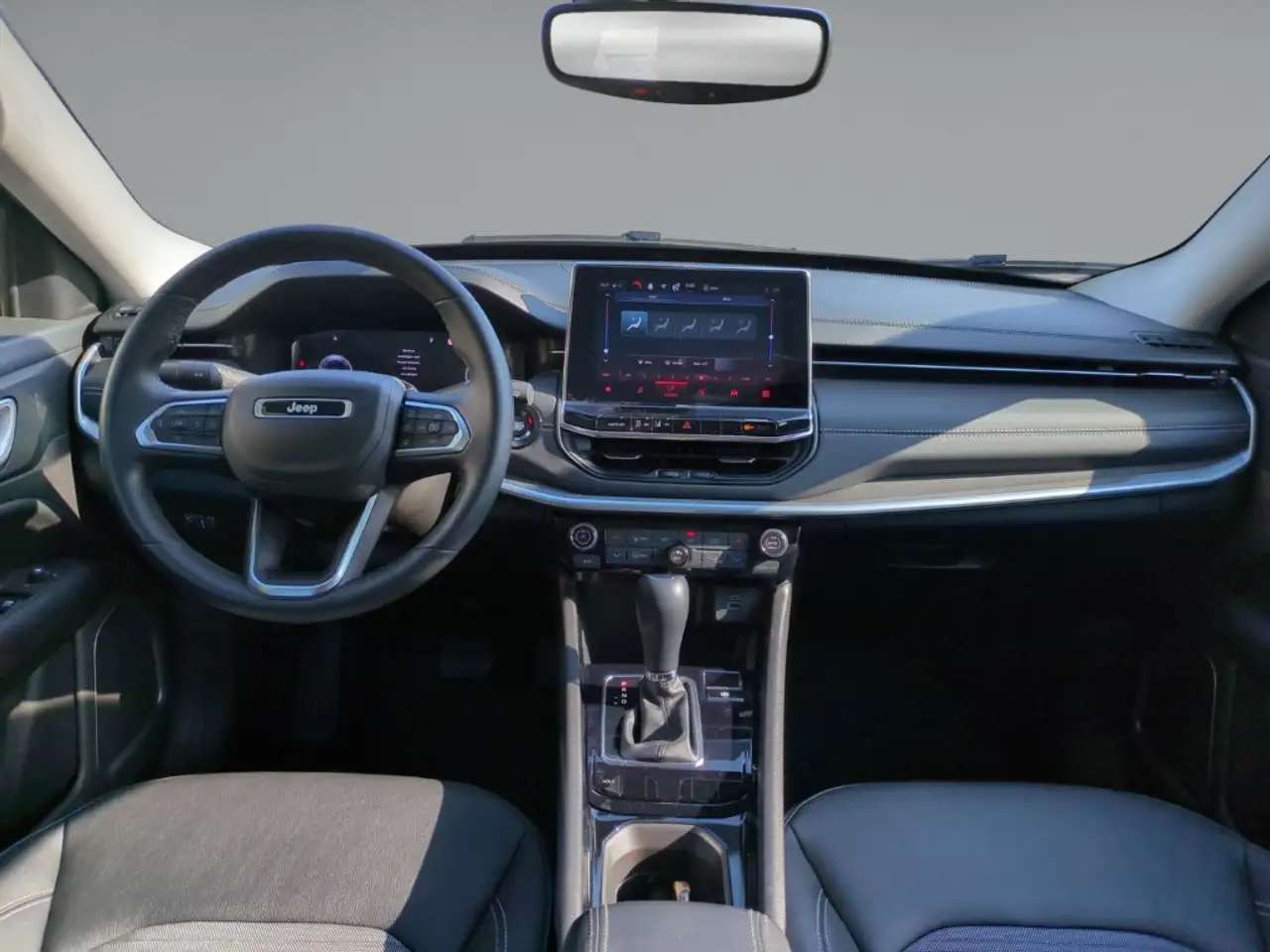 Jeep Compass Altitude 48V Mild-Hybrid FWD 1,5l GSE T4 Digitales — Galería del vehículo 8