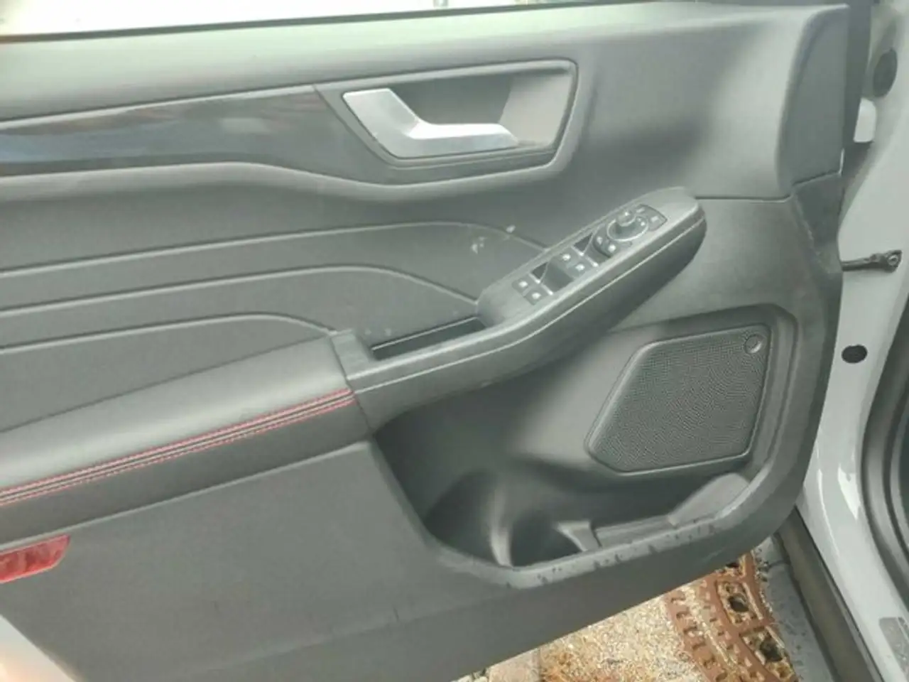 Ford Kuga ST-Line X FHEV NAVI ACC Autom RFK AHK SHZ FSH LRH — معرض صور السيارة 8