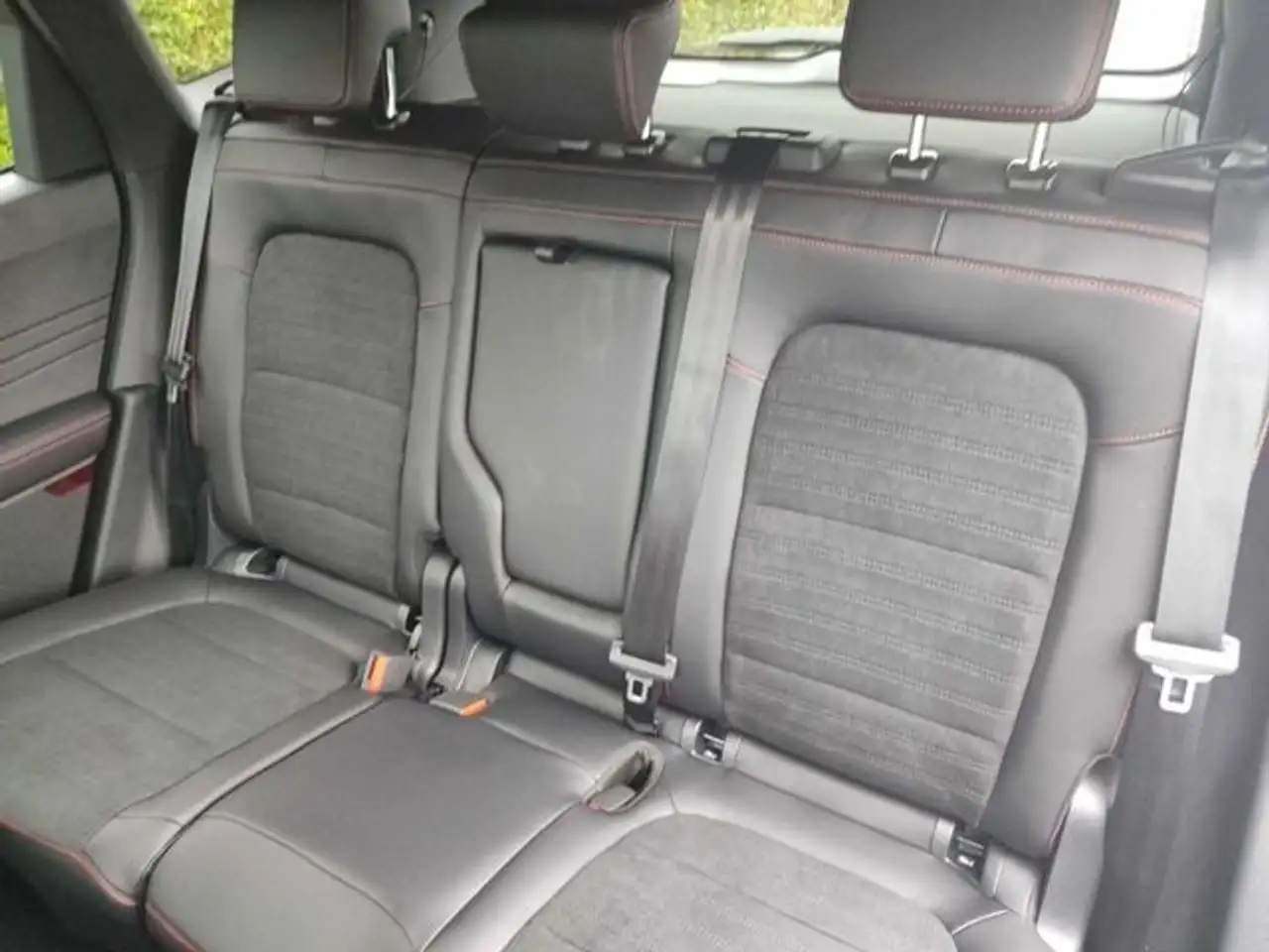 Ford Kuga ST-Line X FHEV NAVI ACC Autom RFK AHK SHZ FSH LRH — معرض صور السيارة 14