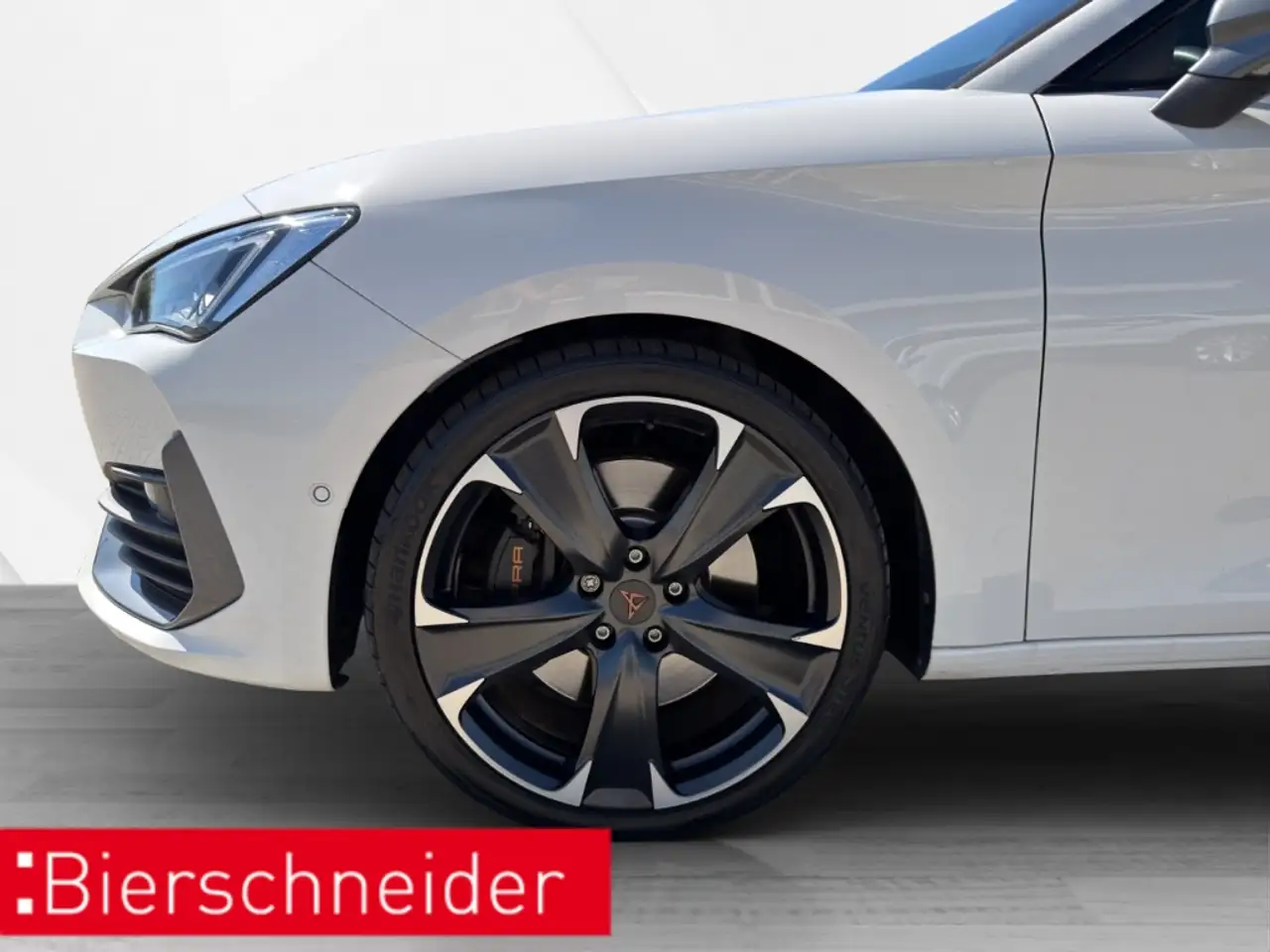 CUPRA Leon Sportstourer 2.0 TSI DSG VZ VIRTUAL COCKPIT 19 LED — Vehicle gallery 4