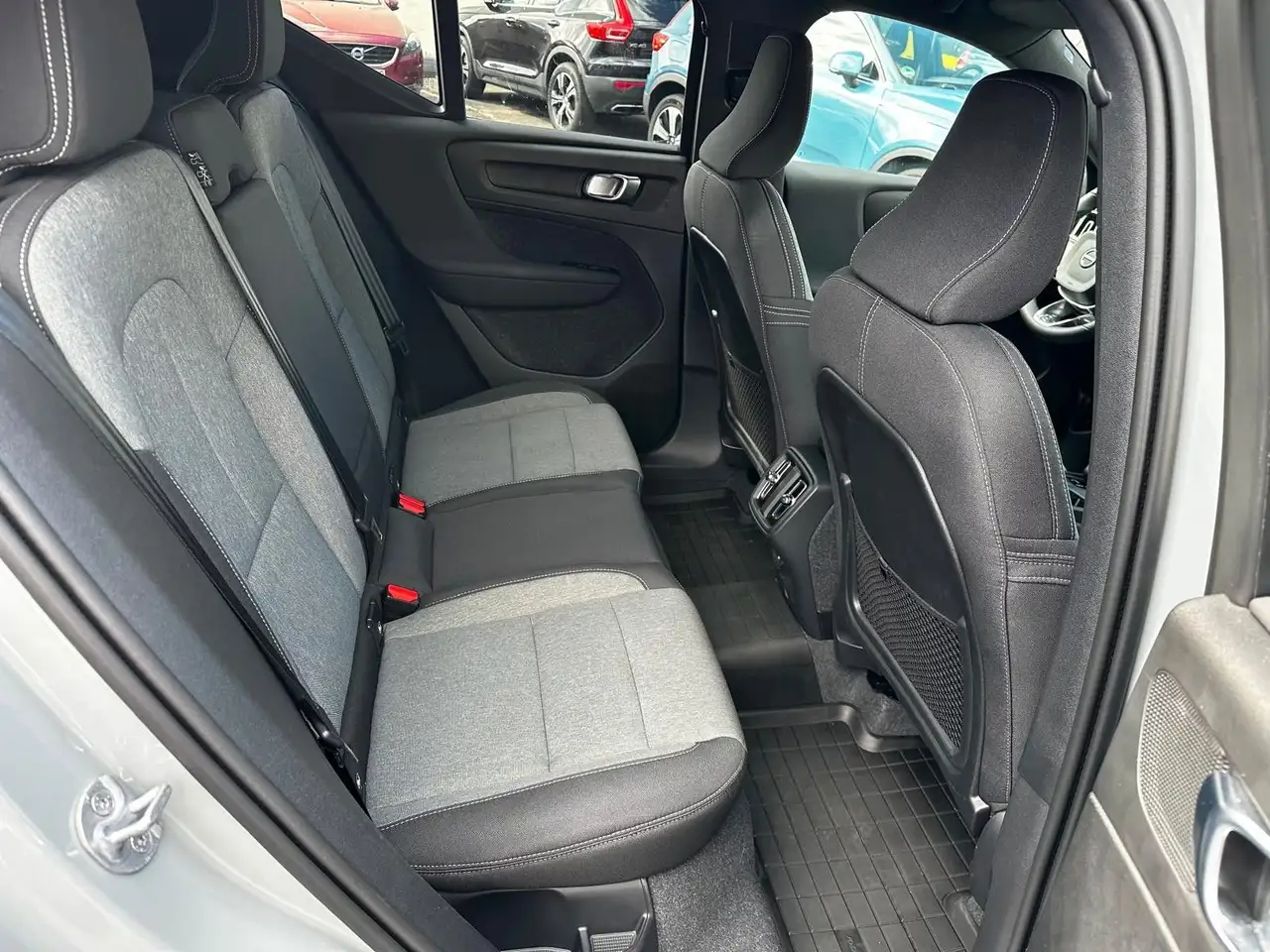 Volvo XC40 B3 Core, GOOGLE Navi, Tempomat, LED, Kamera — Galería del vehículo 15