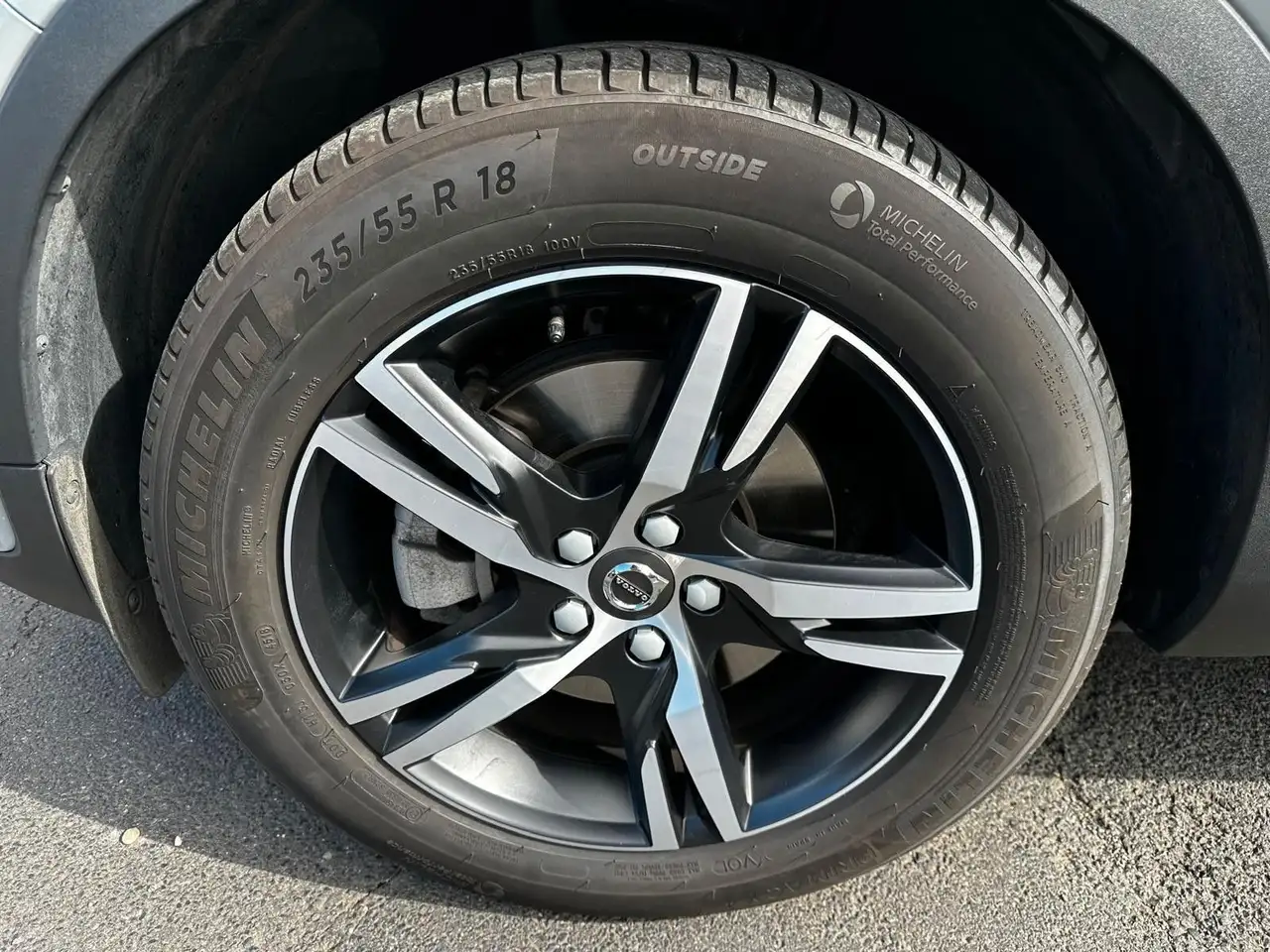 Volvo XC40 B3 Core, GOOGLE Navi, Tempomat, LED, Kamera — Galería del vehículo 23