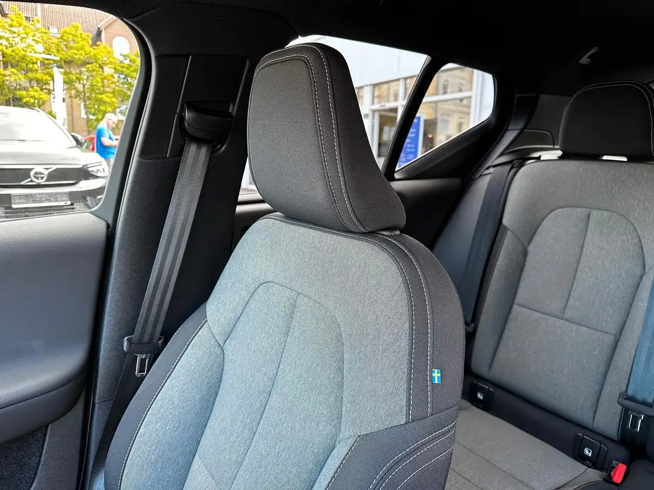 Volvo XC40 B3 Core, GOOGLE Navi, Tempomat, LED, Kamera — Galería del vehículo 21