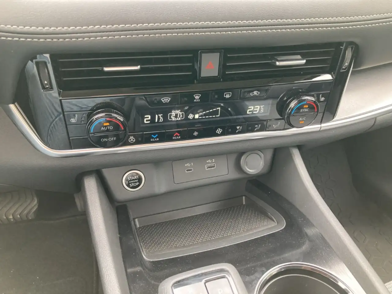 Nissan X-Trail 1.5 VC-T MHEV ACENTA +NAVI+LED+SHZ+PDC+ — معرض صور السيارة 18