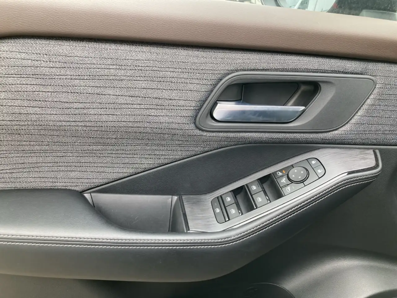 Nissan X-Trail 1.5 VC-T MHEV ACENTA +NAVI+LED+SHZ+PDC+ — معرض صور السيارة 20