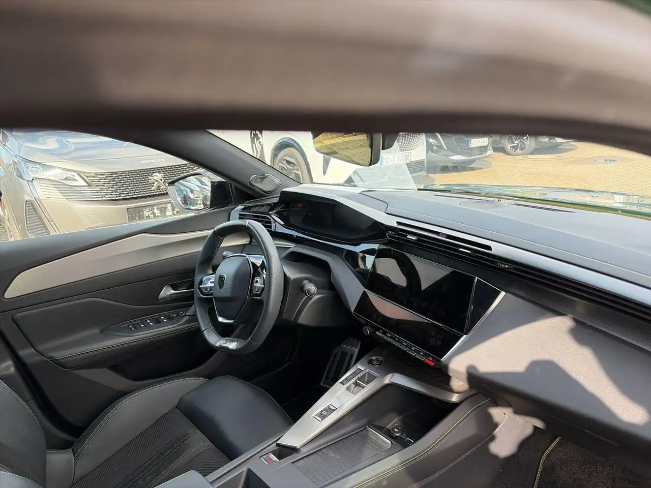 Peugeot 308 1.2 12V e-THP / PureTech — معرض صور السيارة 16