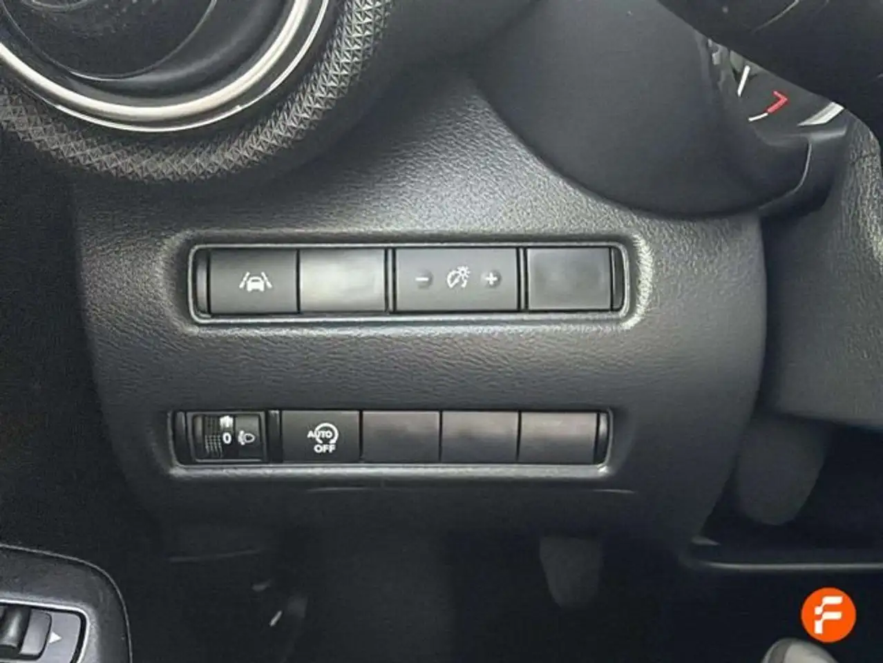 Nissan Juke DIG-T 84 kW (114 CV) 6M/T Acenta — Vehicle gallery 17