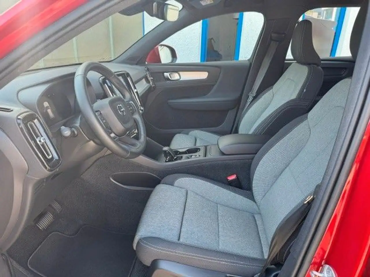 Volvo XC40 B3 B DKG Core — معرض صور السيارة 9