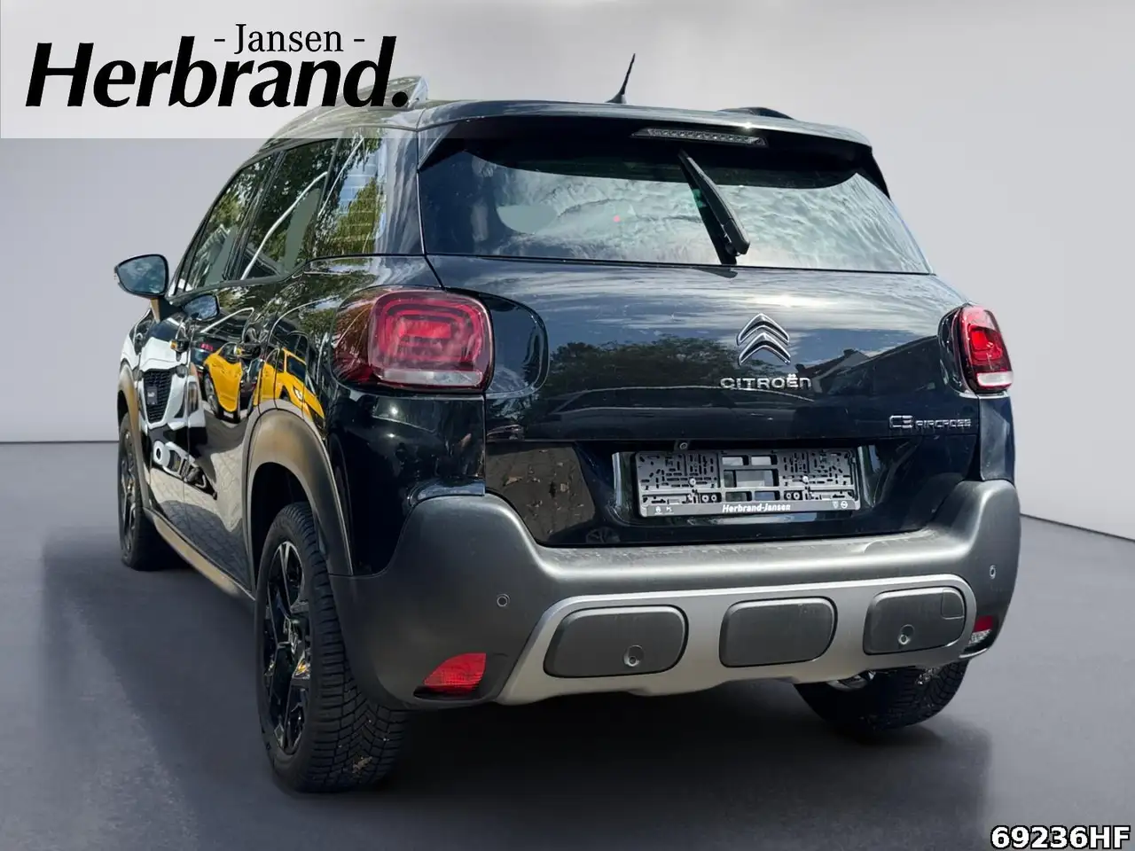 Citroen C3 Aircross PureTech 130 S&S EAT6 MAX — معرض صور السيارة 4