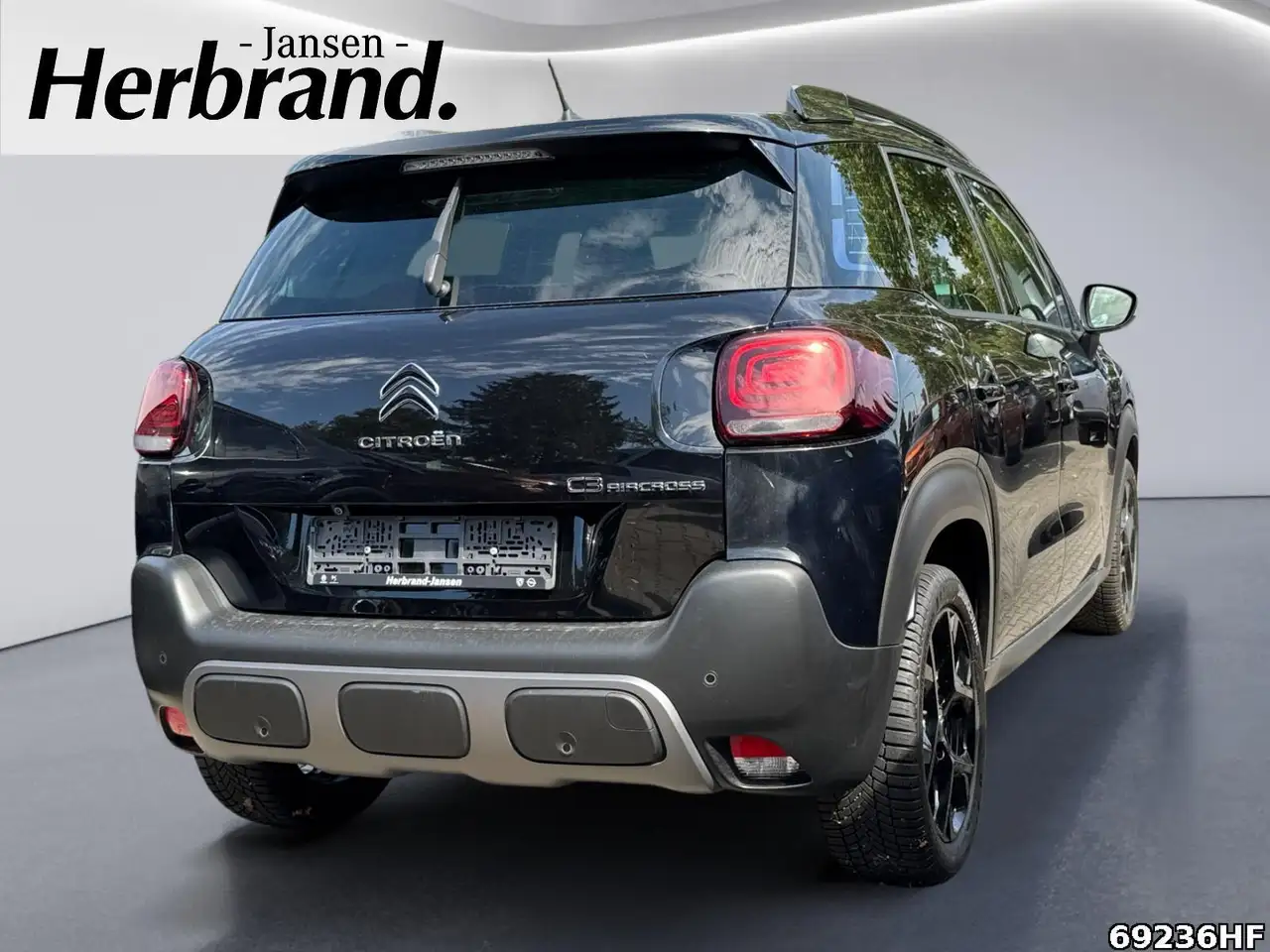 Citroen C3 Aircross PureTech 130 S&S EAT6 MAX — معرض صور السيارة 3