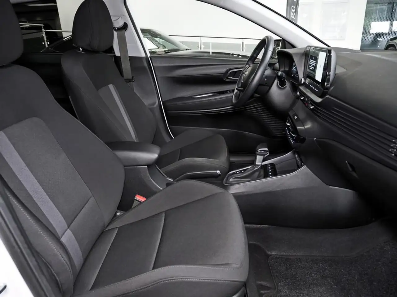 Hyundai i20 PRIME 1,0 NAVI KAMERA BOSE LED TEMPO SITZHZ — Vehicle gallery 13