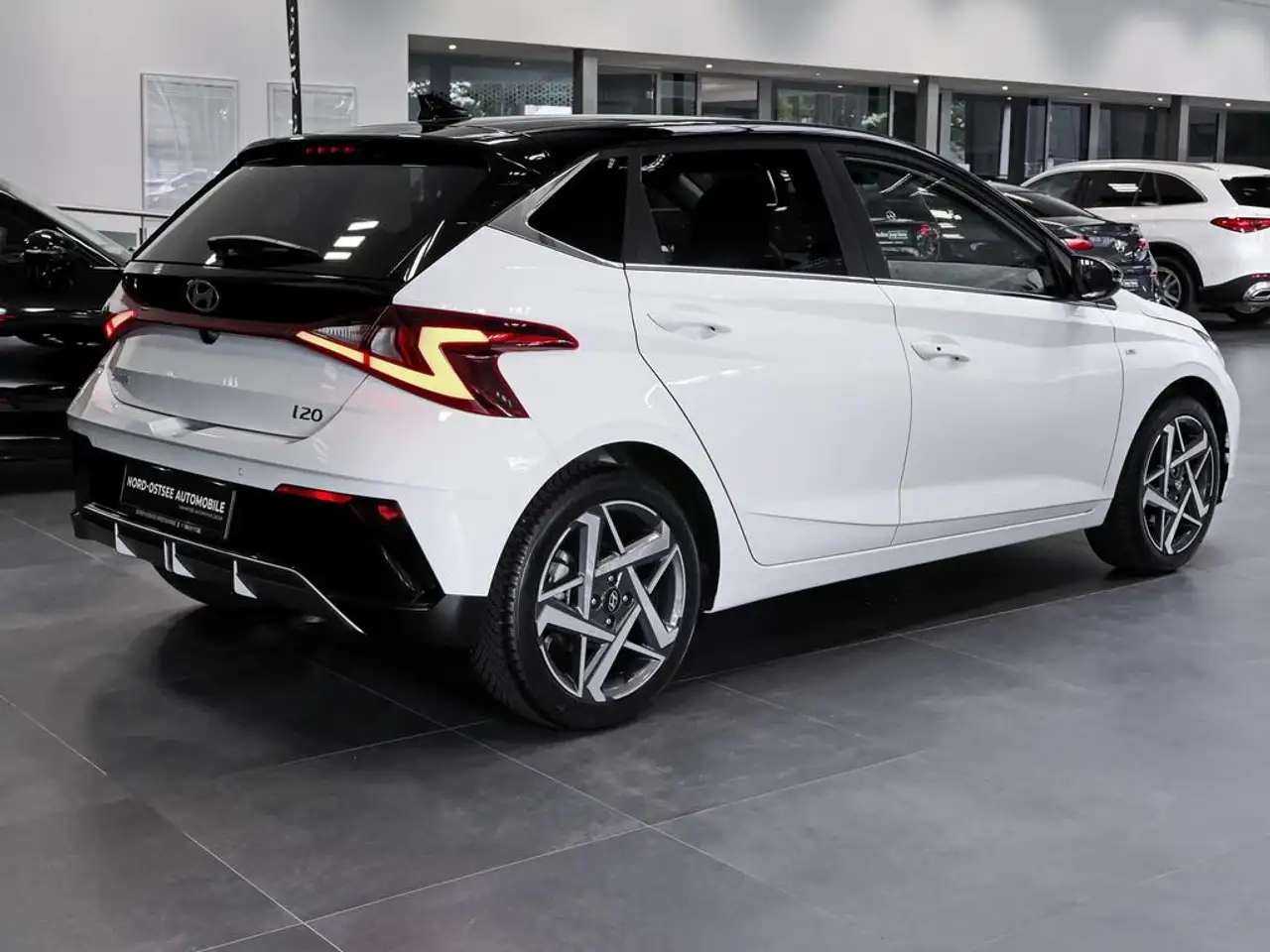 Hyundai i20 PRIME 1,0 NAVI KAMERA BOSE LED TEMPO SITZHZ — Vehicle gallery 6