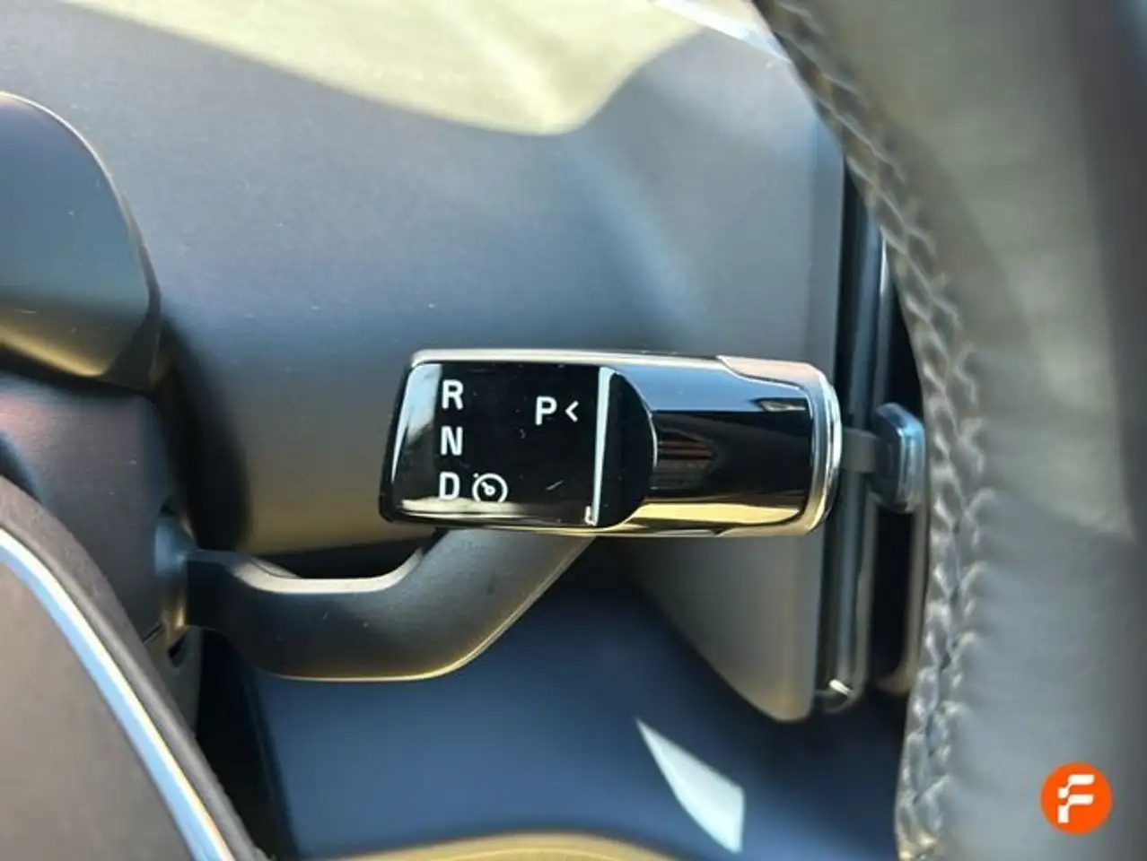 Volvo EX30 Single Extended Range Plus RWD — معرض صور السيارة 16