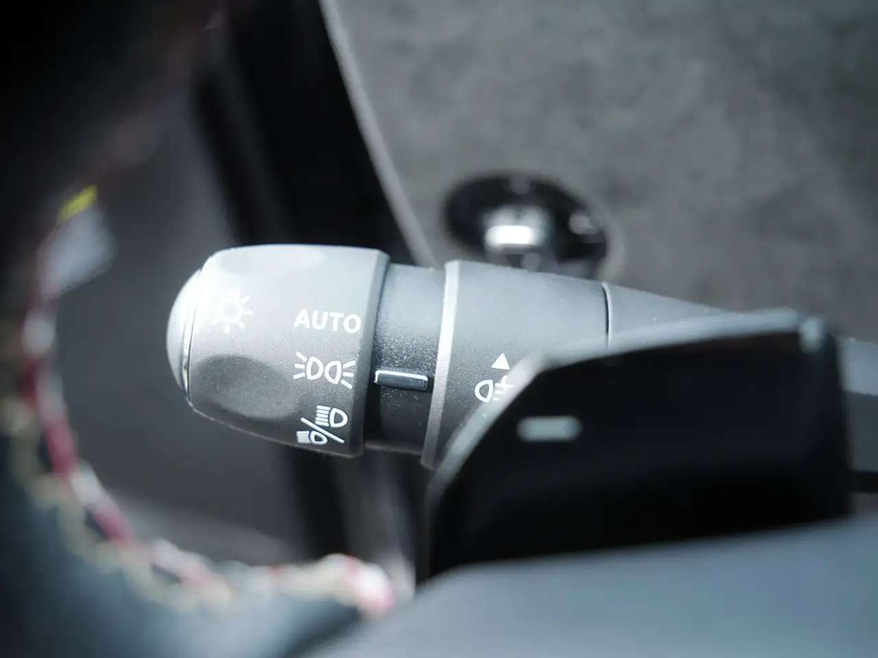 DS Automobiles DS 4 PureTech 130 Performance Line HUD LED — معرض صور السيارة 18