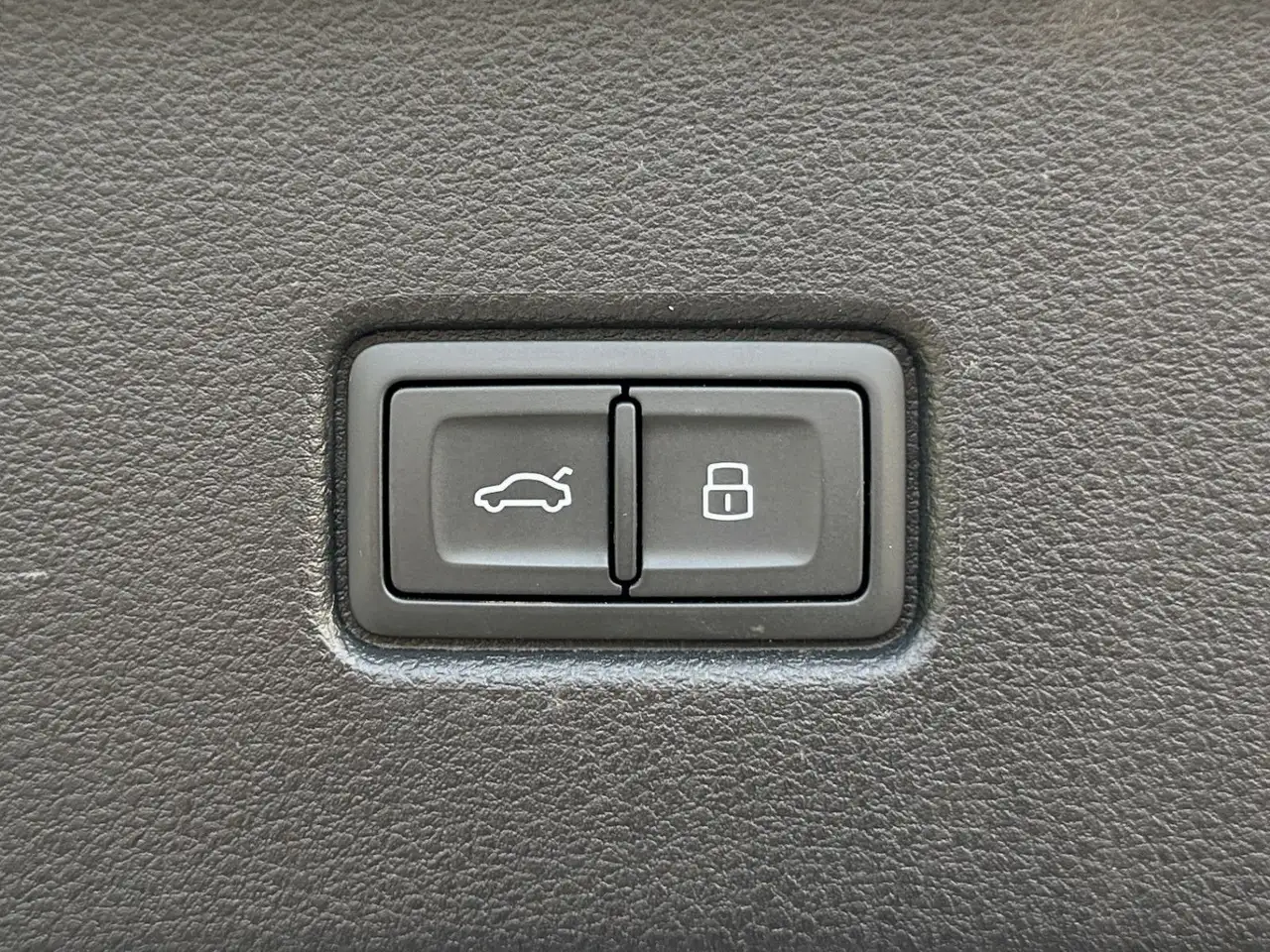 Audi Q5 Sportback 50TFSIe q S LINE B&O KAMERA AHK ACC — معرض صور السيارة 28