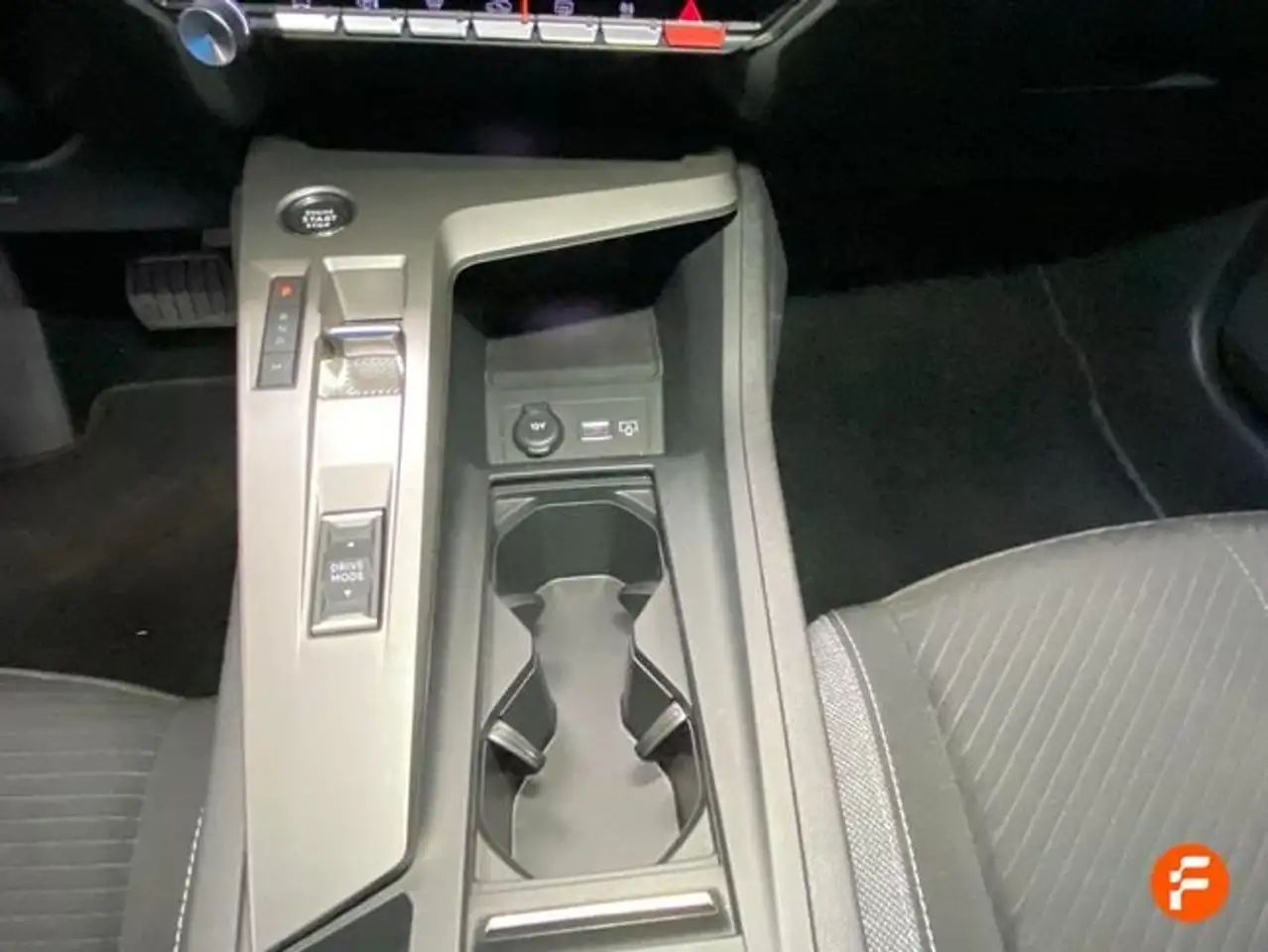Peugeot 308 1.5 BlueHDi S&S Active EAT8 130 — Galería del vehículo 27