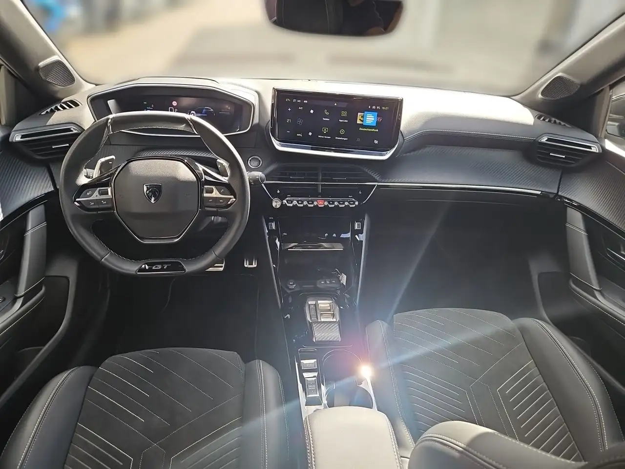 Peugeot 208 Hybrid 100 eDSC6 GT KeyLess LED PDC Pano — Vehicle gallery 10