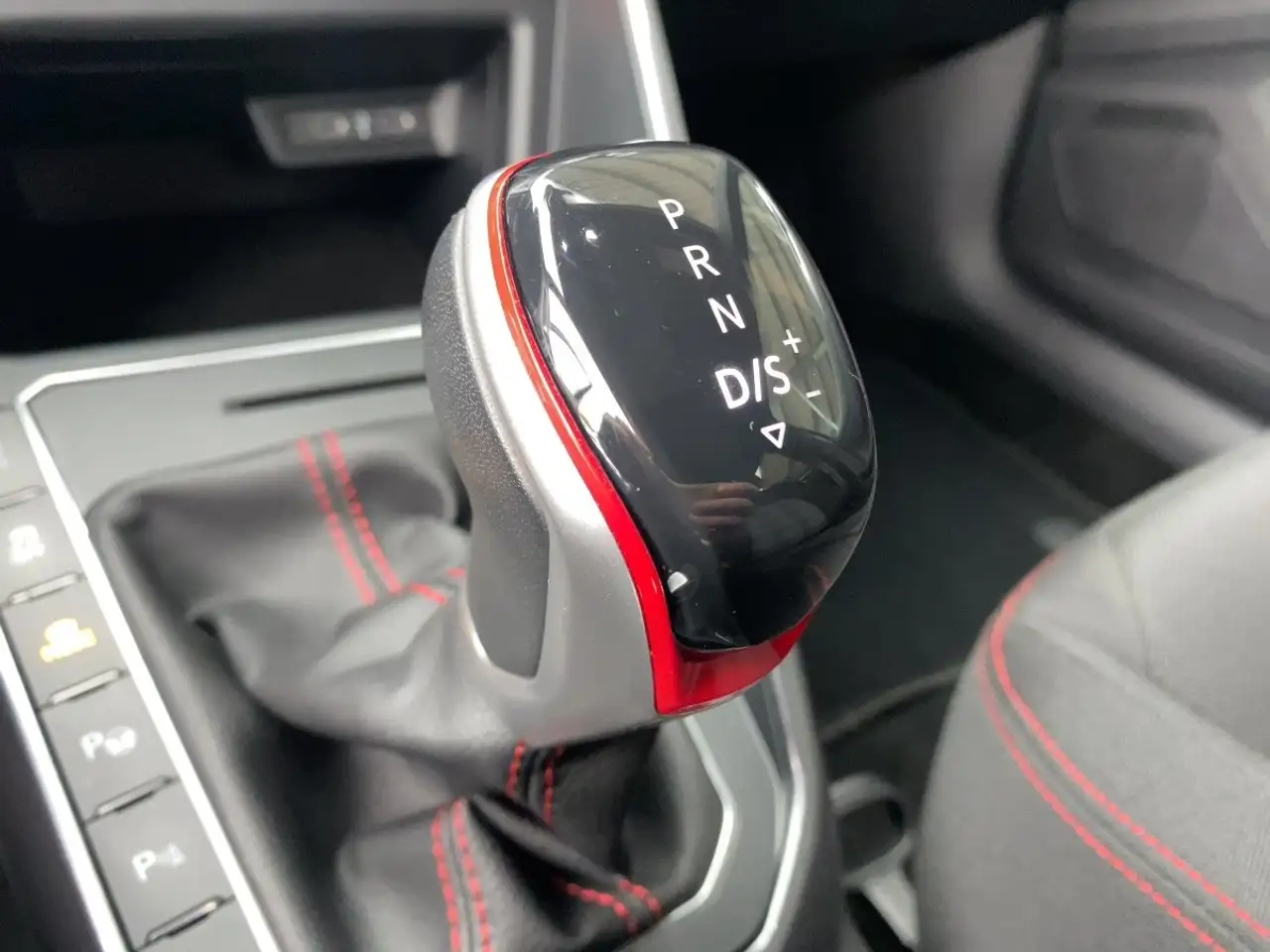 Volkswagen Polo GTI *DSG*ACC*LED*Apple*PDC*Park Assist*SHZ* — معرض صور السيارة 18
